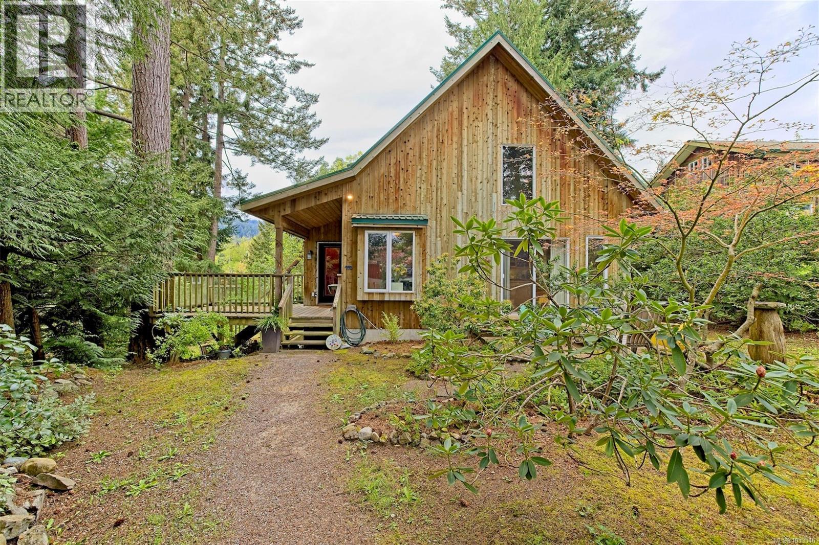 110 Village Terr Property Photo 26