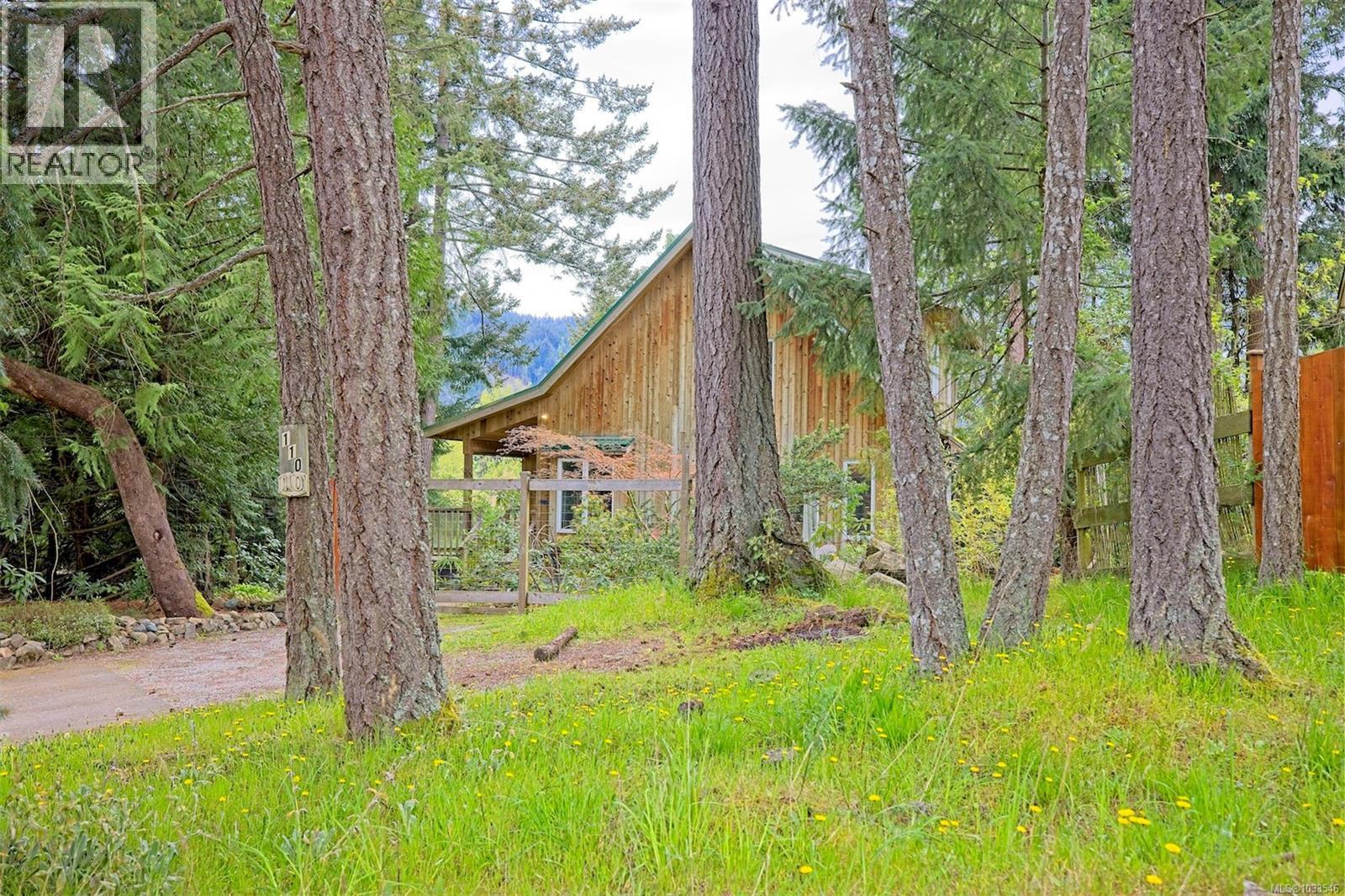 110 Village Terr Property Photo 27