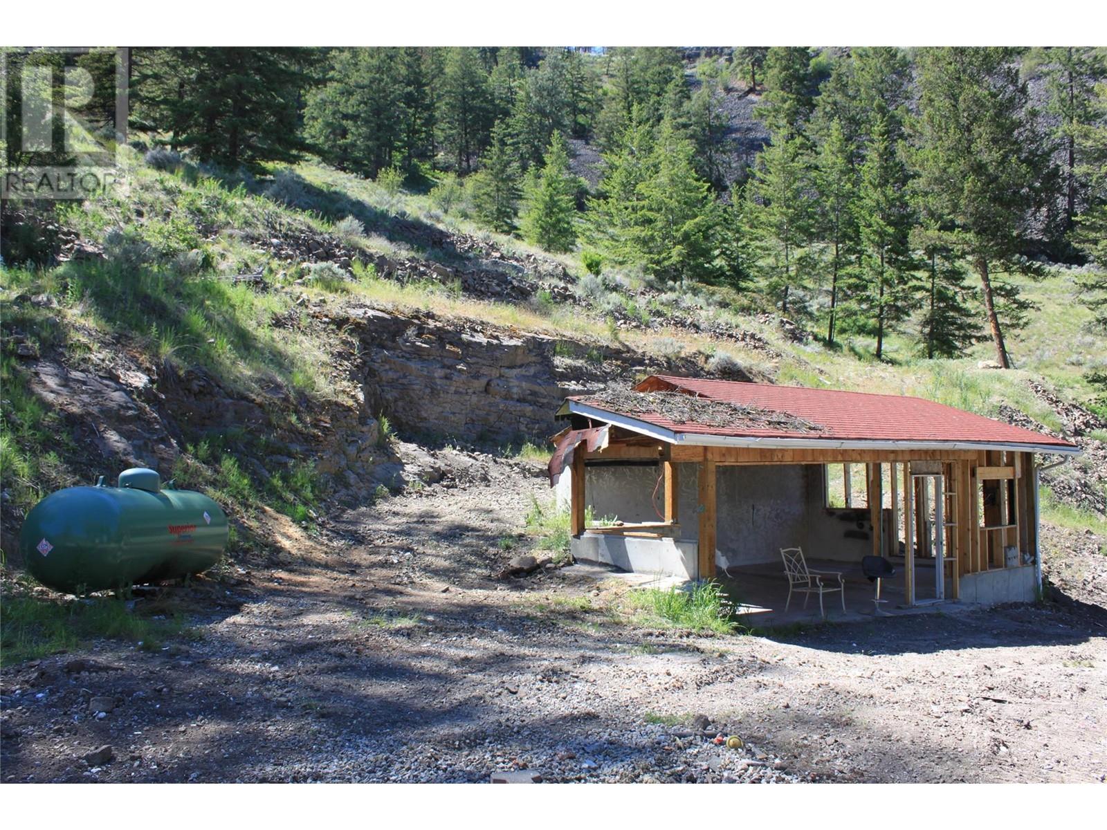 102 Twin Lakes Road Property Photo 4