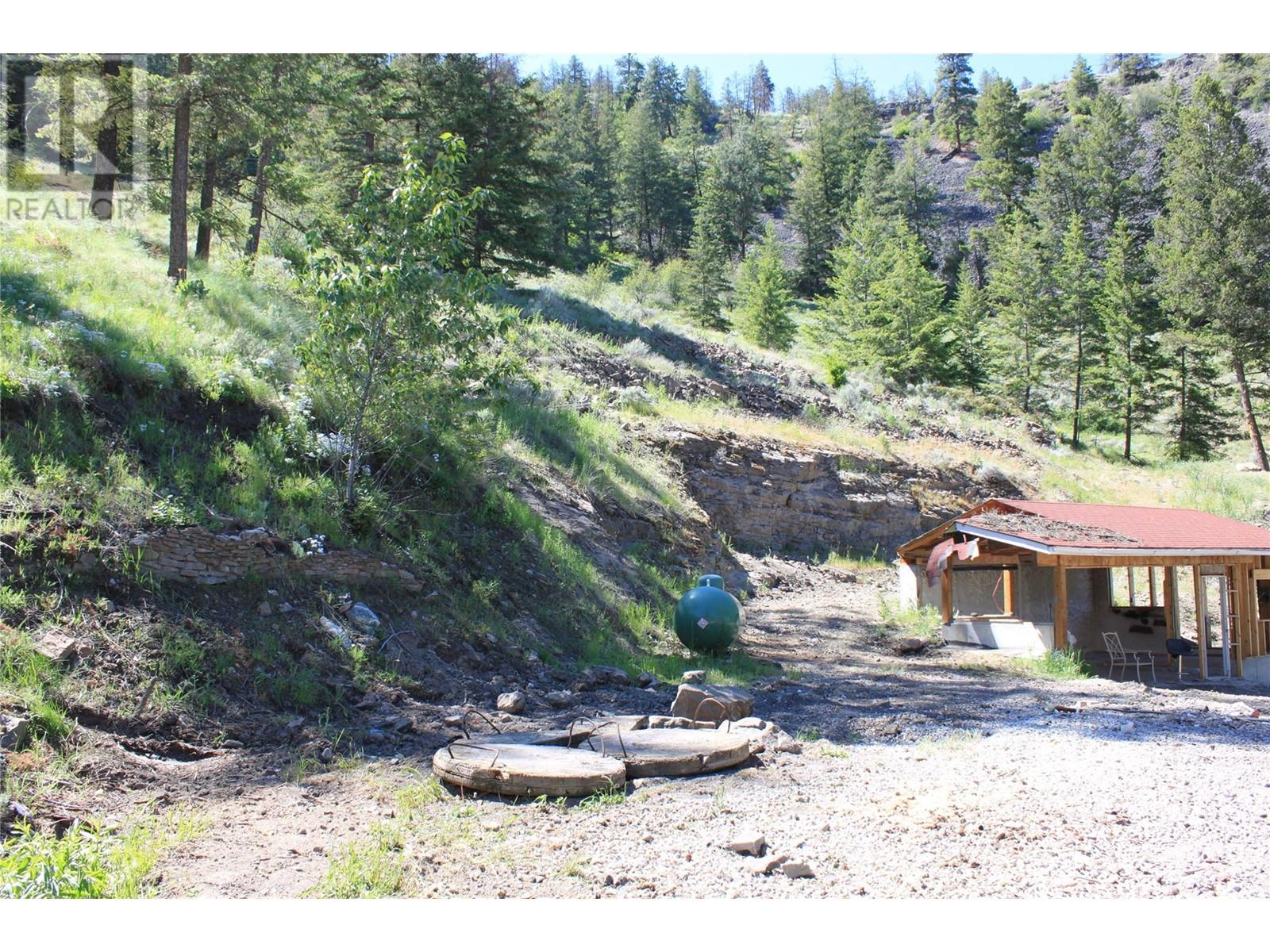 102 Twin Lakes Road Property Photo 5