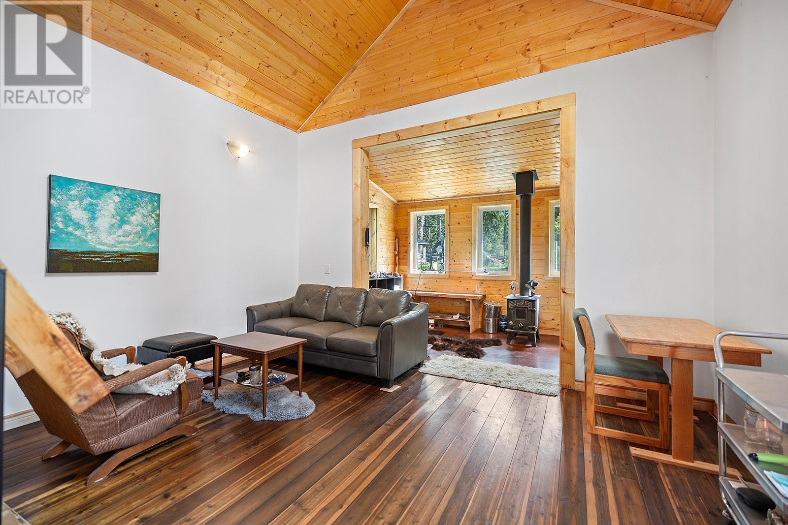16317 Bowe Road Property Photo 8