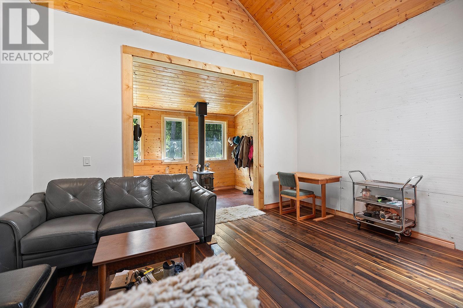 16317 Bowe Road Property Photo 13