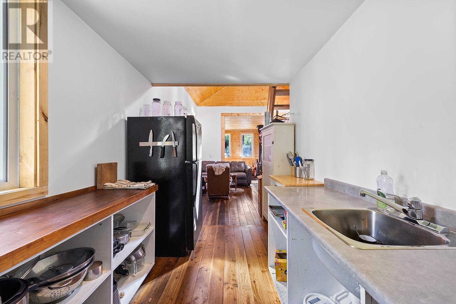 16317 Bowe Road Property Photo 16
