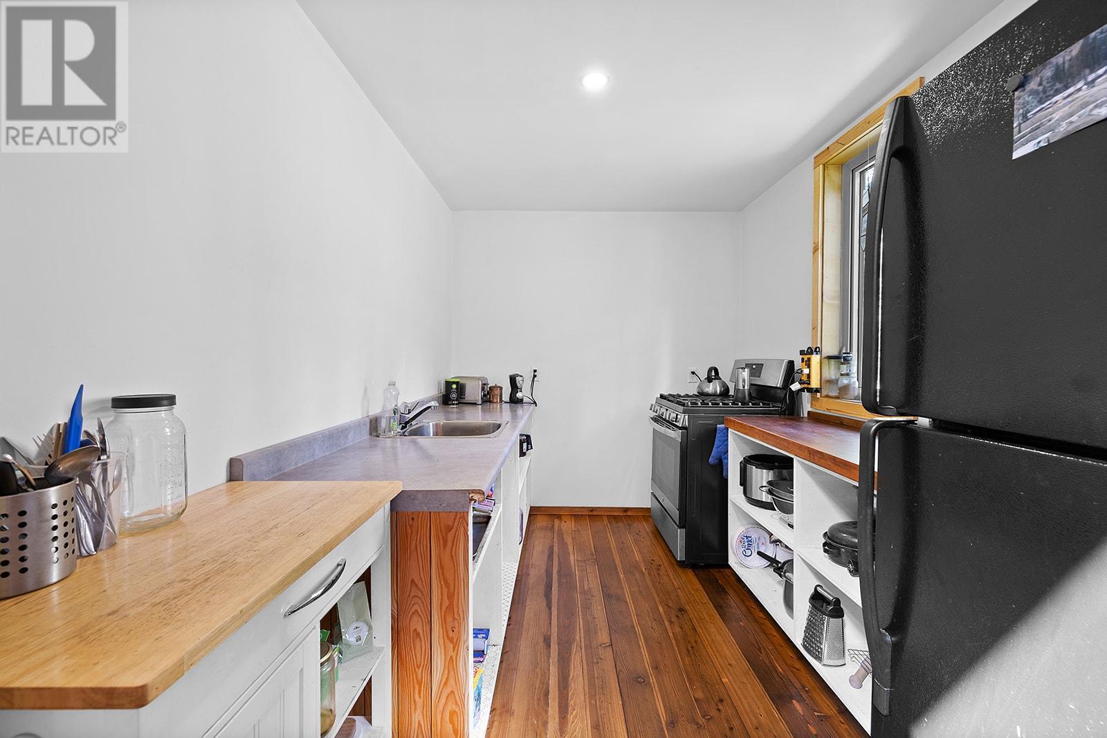 16317 Bowe Road Property Photo 17