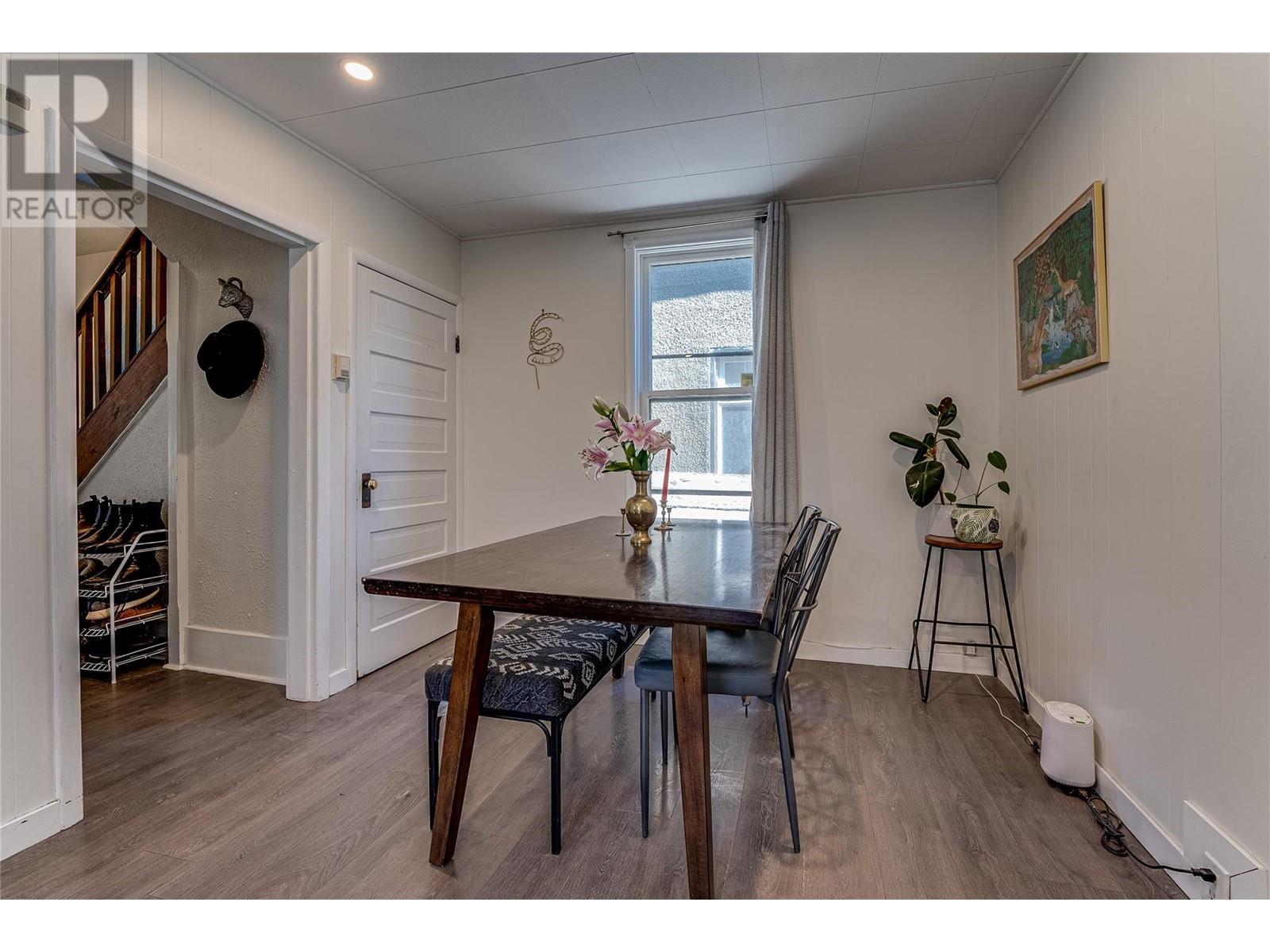 2113 34 Street Property Photo 11