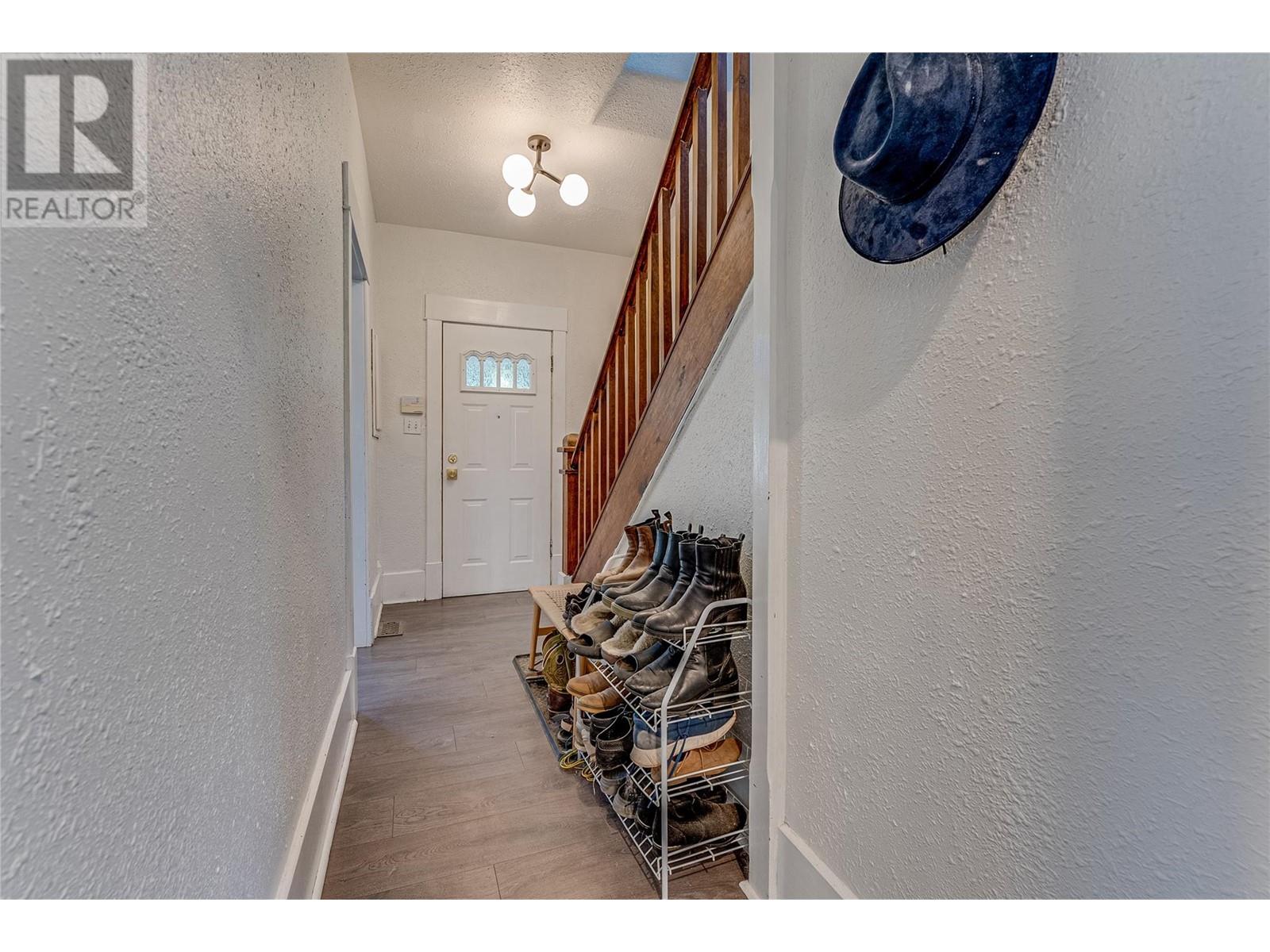 2113 34 Street Property Photo 12