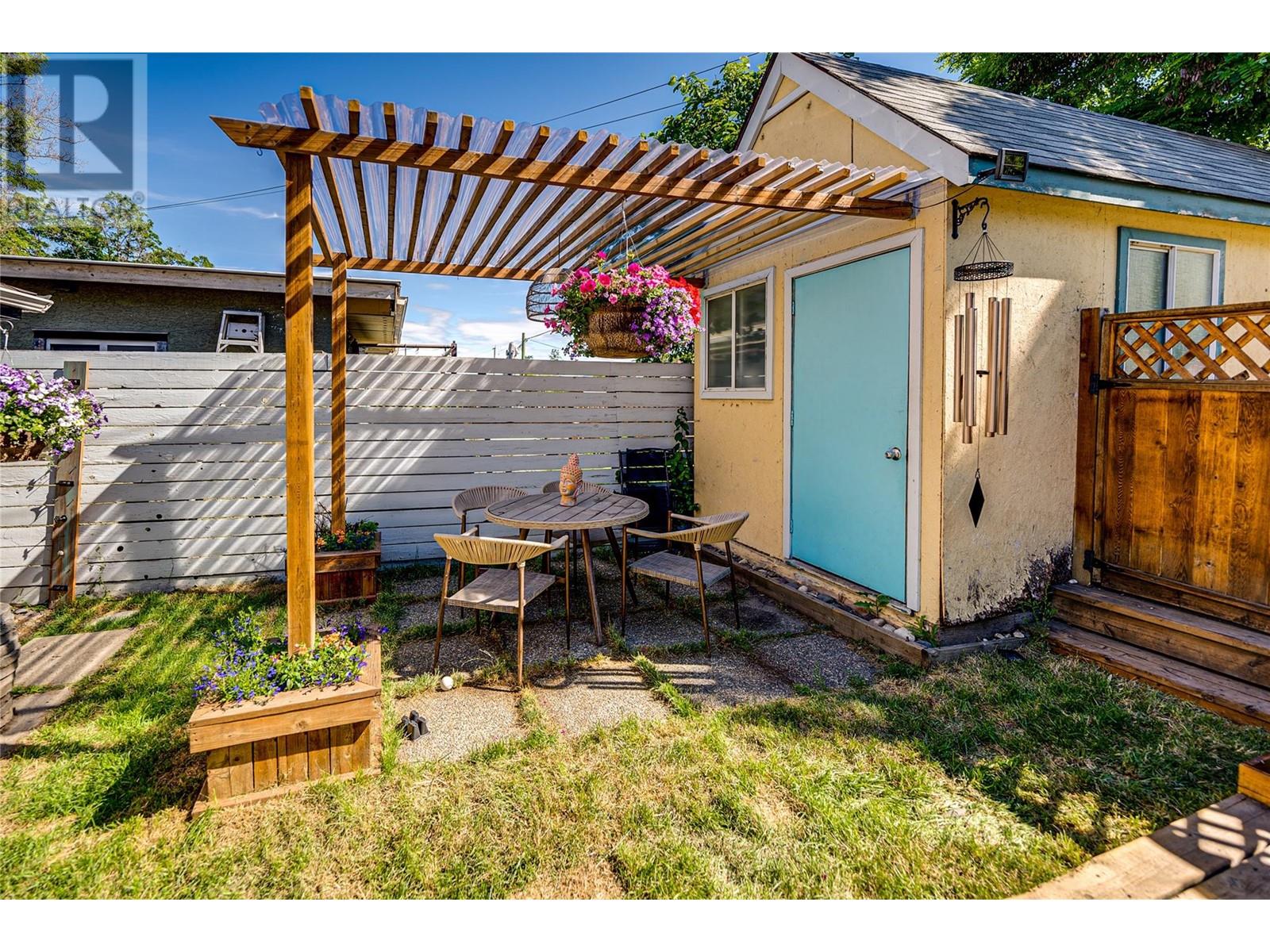 2113 34 Street Property Photo 25