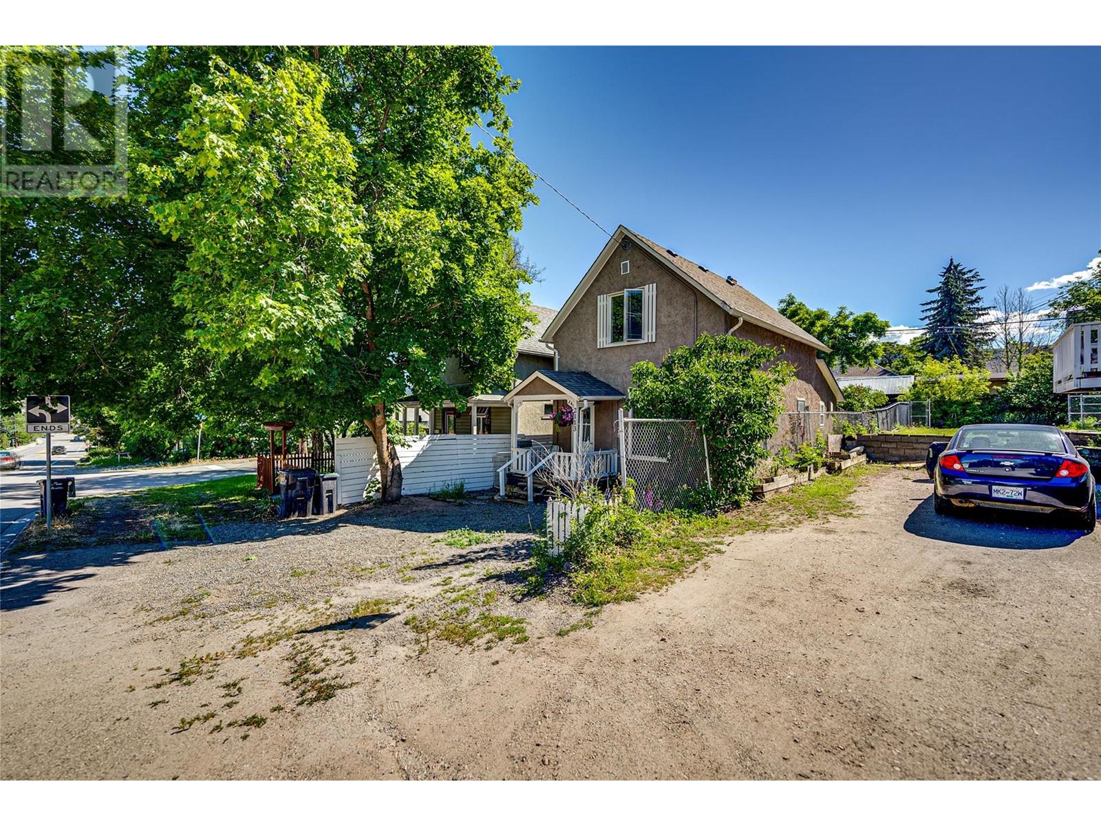 2113 34 Street Property Photo 28