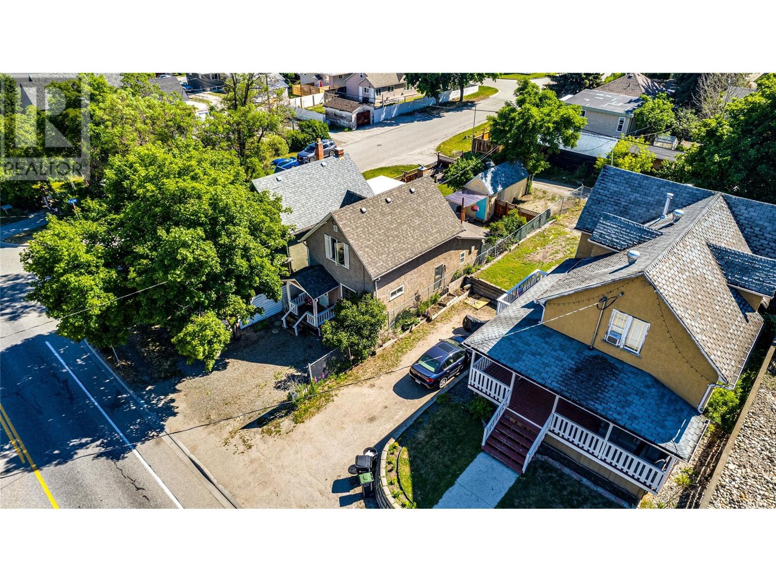 2113 34 Street Property Photo 29