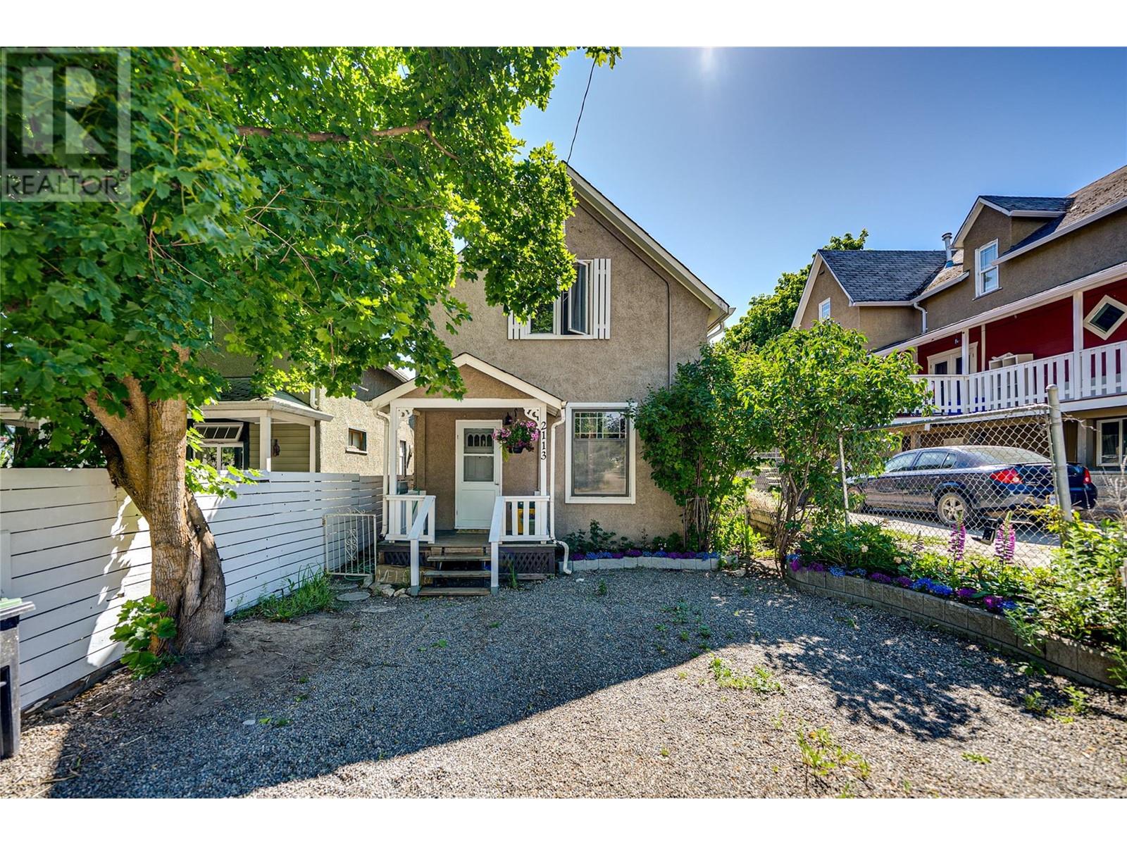 2113 34 Street Property Photo 31