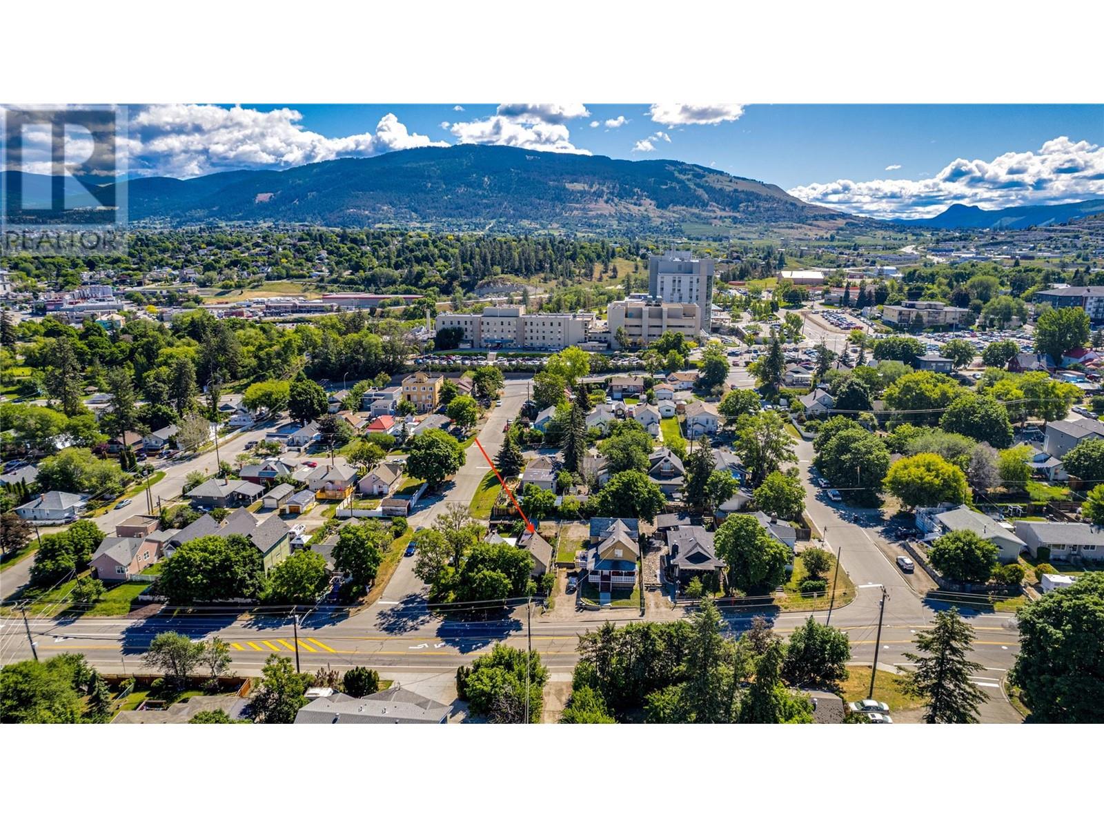 2113 34 Street Property Photo 32