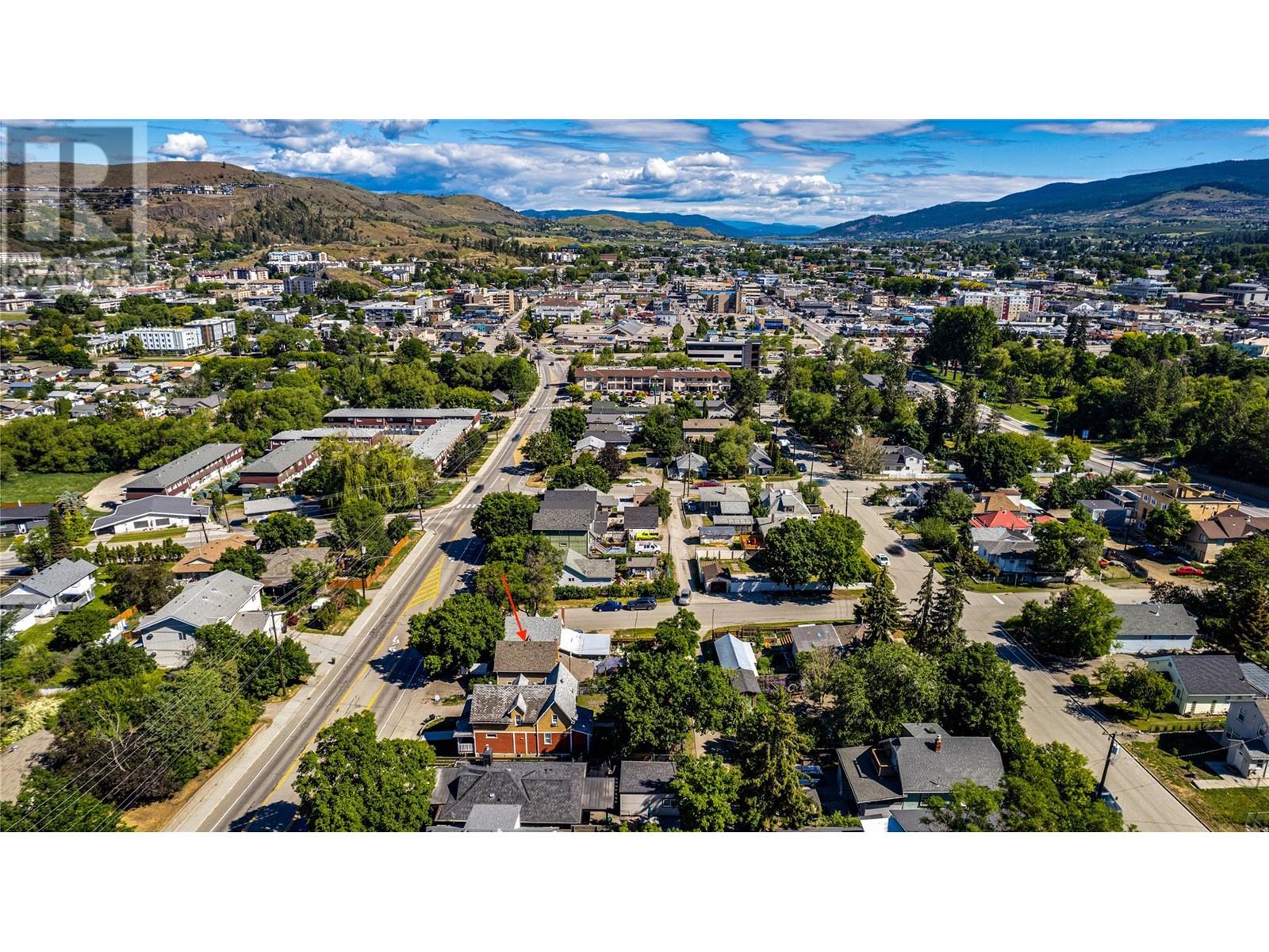 2113 34 Street Property Photo 34