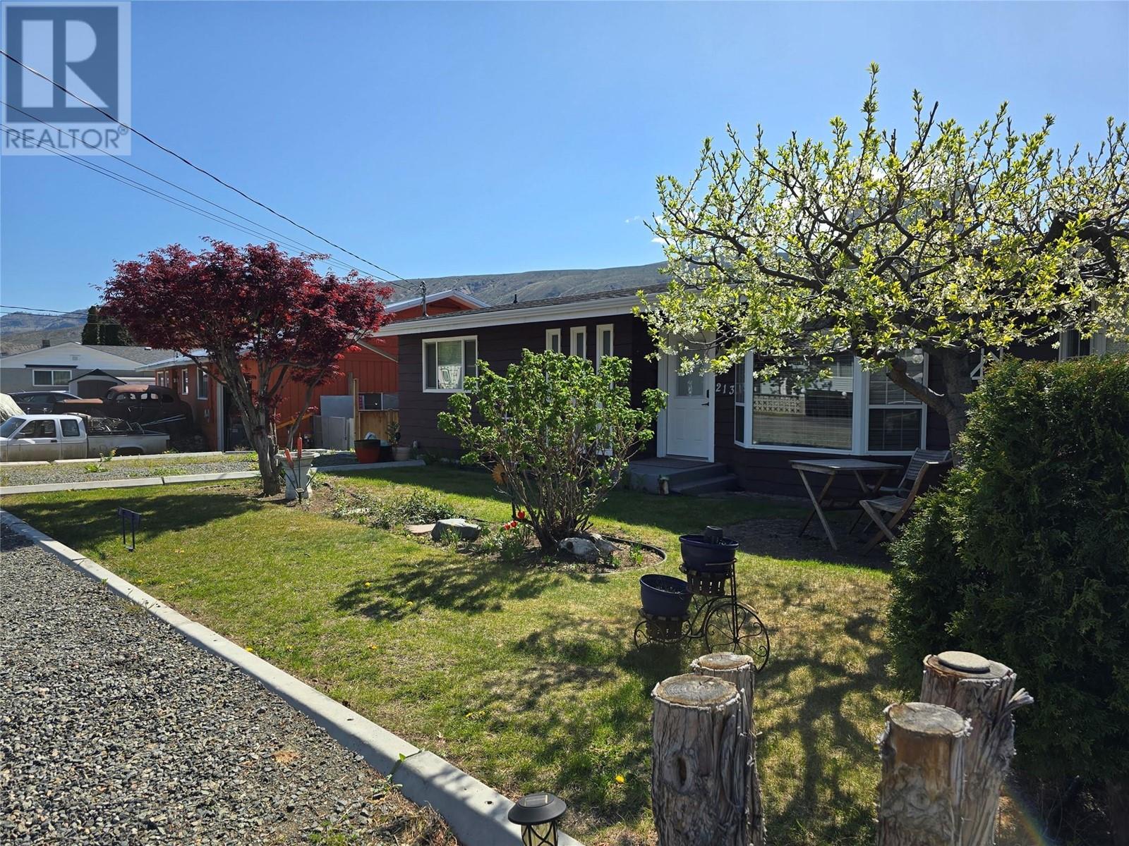 213 Ash Street Property Photo