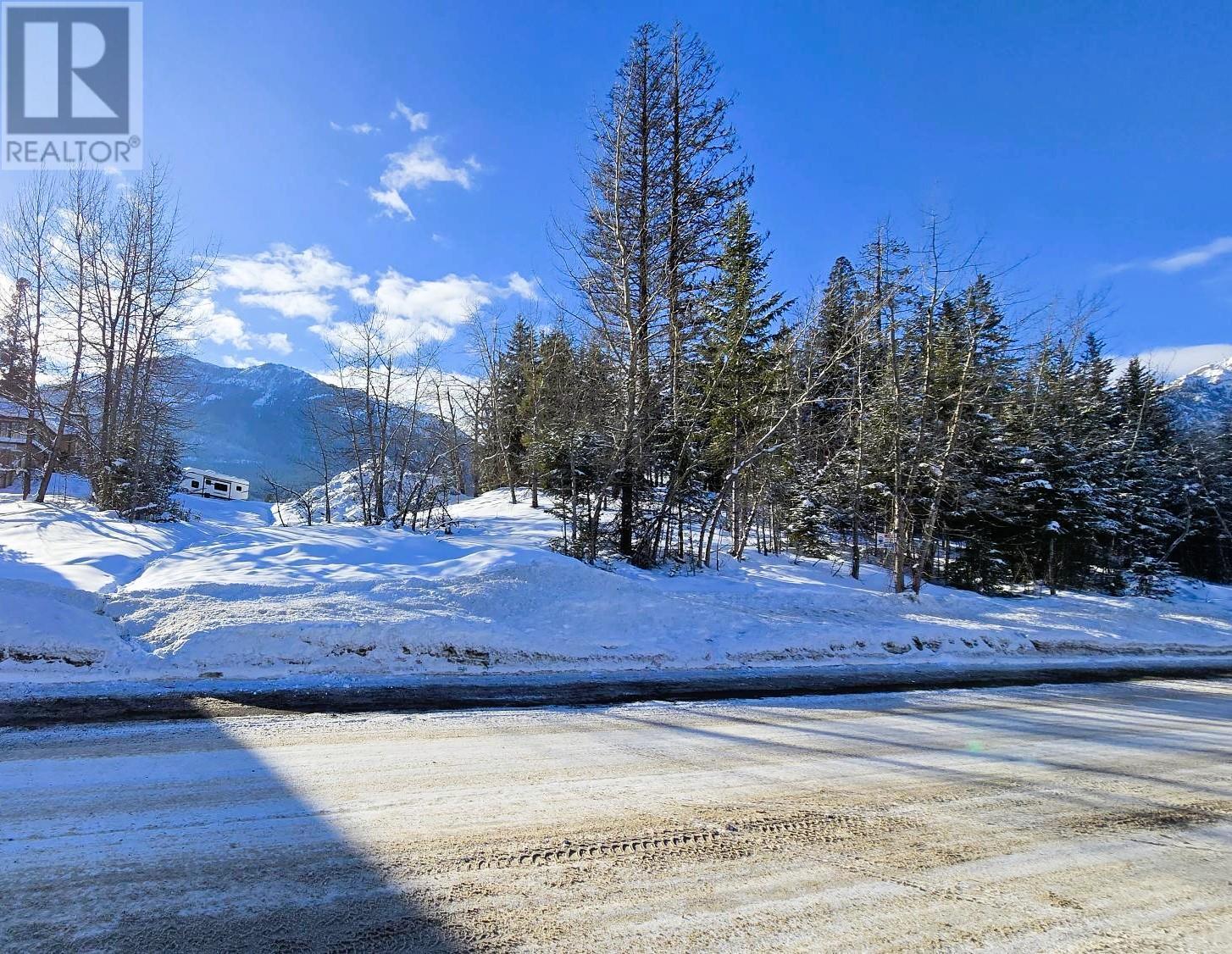 53 Cariboo Drive Property Photo 1