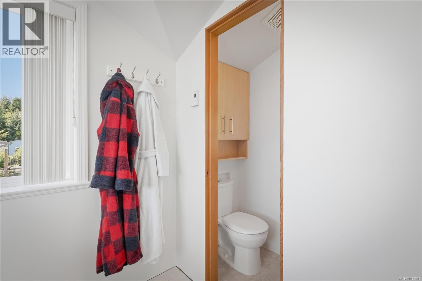 1006 Seventh Ave Property Photo 6