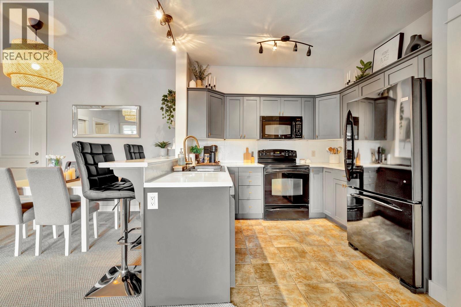 2551 Shoreline Drive Unit# 214 Photo de la propriété 1