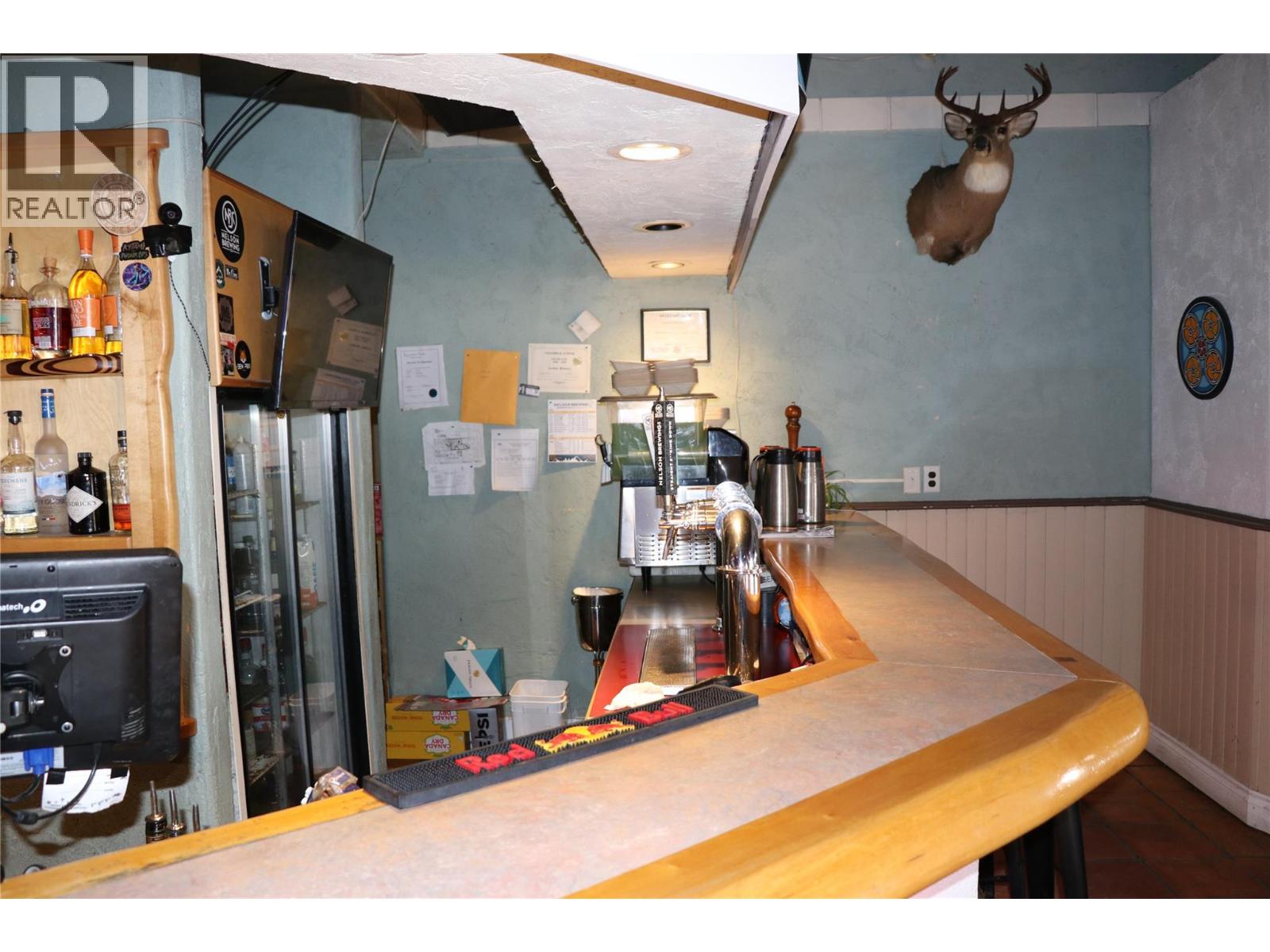 401 Broadway Street Property Photo 17