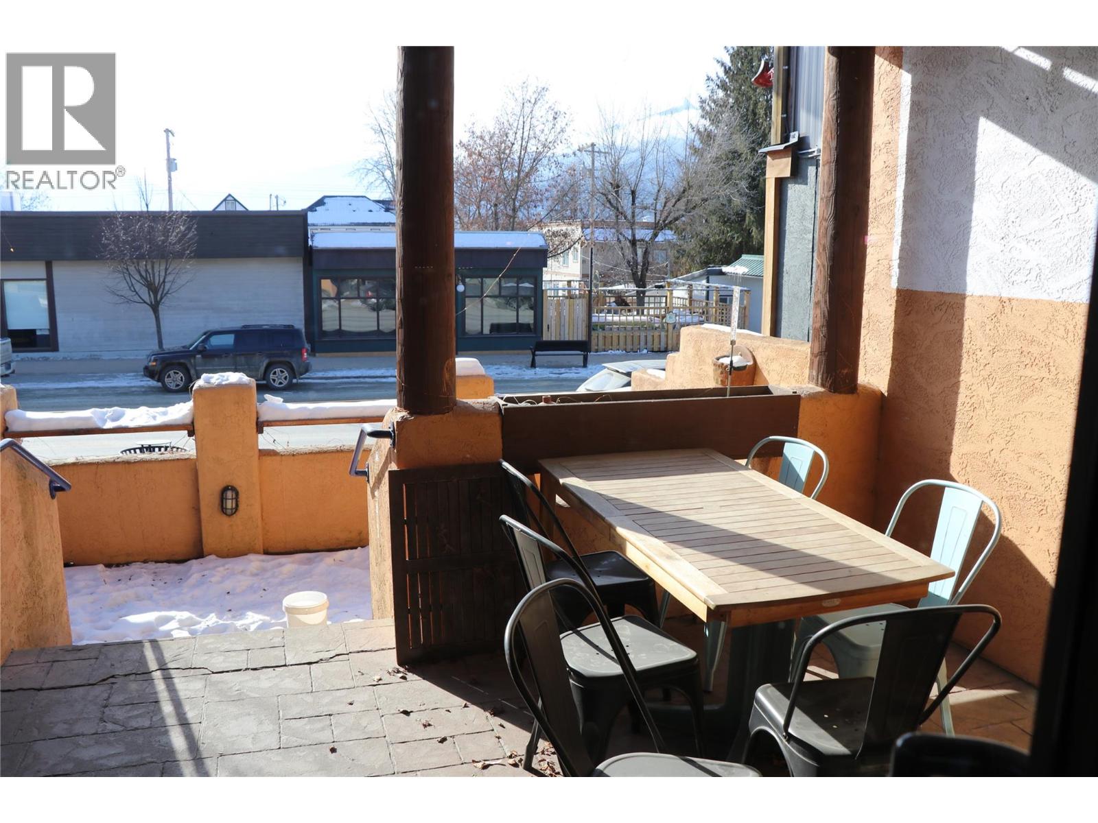 401 Broadway Street Property Photo 23