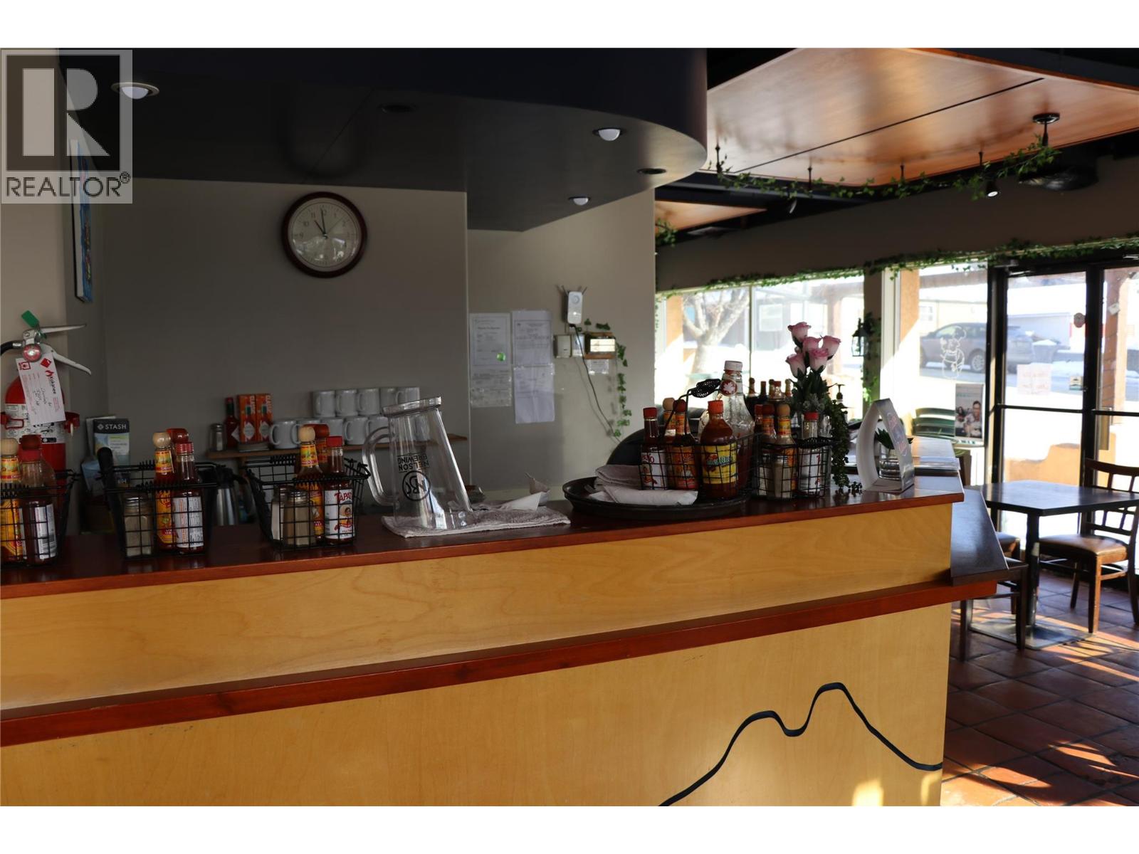 401 Broadway Street Property Photo 27