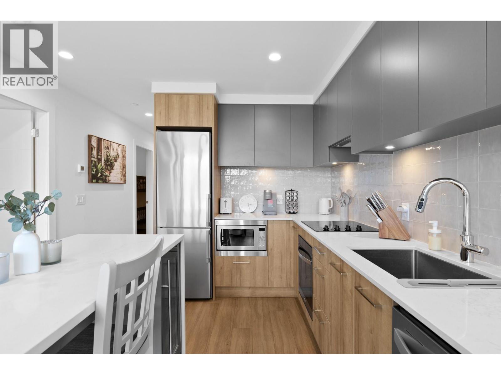 3699 Capozzi Road Unit# 506 Property Photo 6