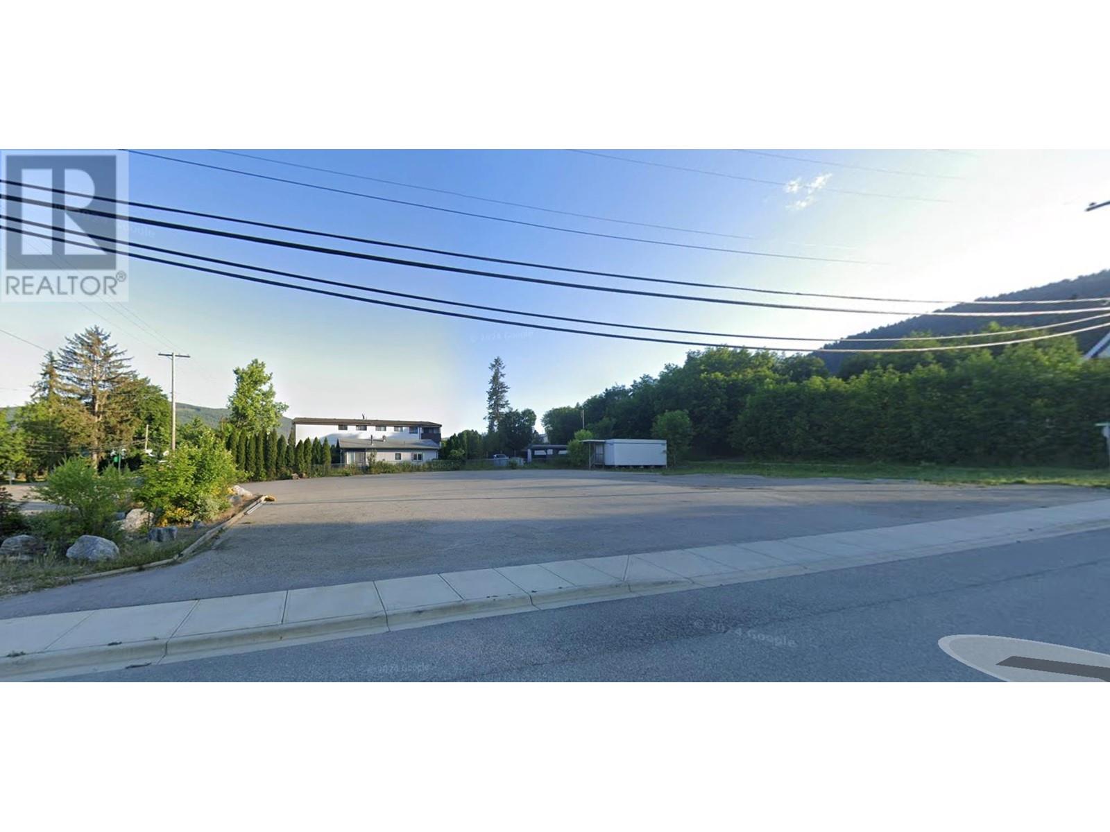 2006 Glencaird Street Property Photo 4