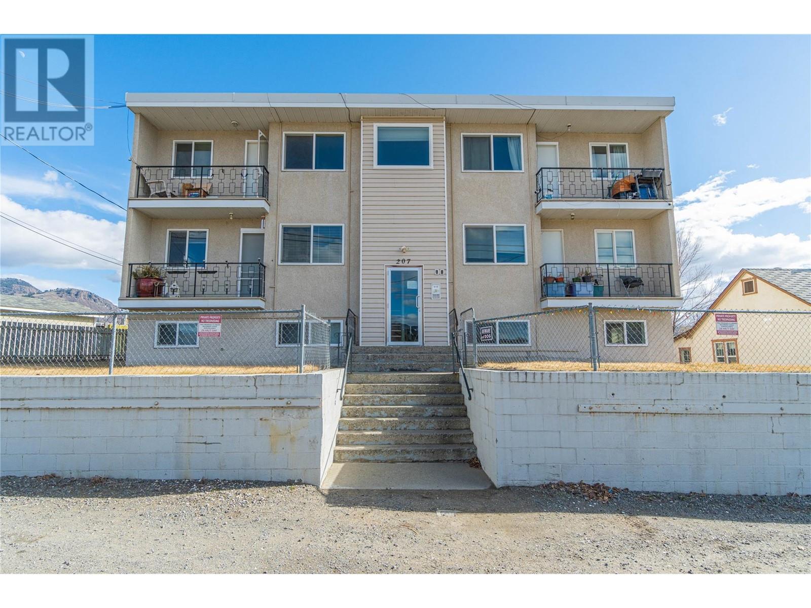 207 Willow Street Property Photo 1