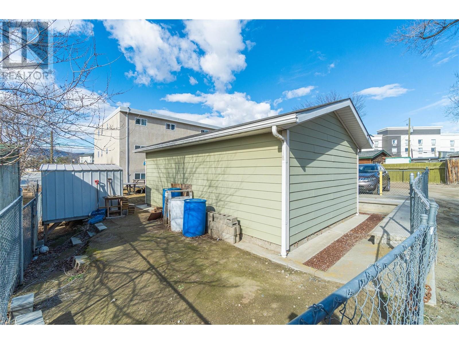 207 Willow Street Property Photo 35