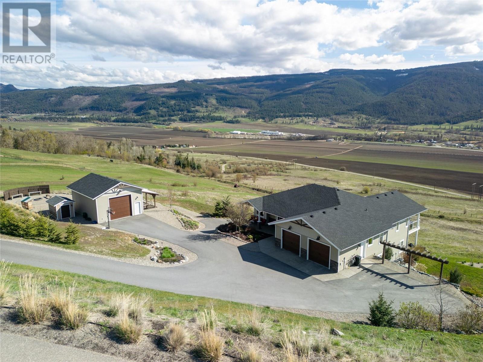 98 Ranchland Place Property Photo