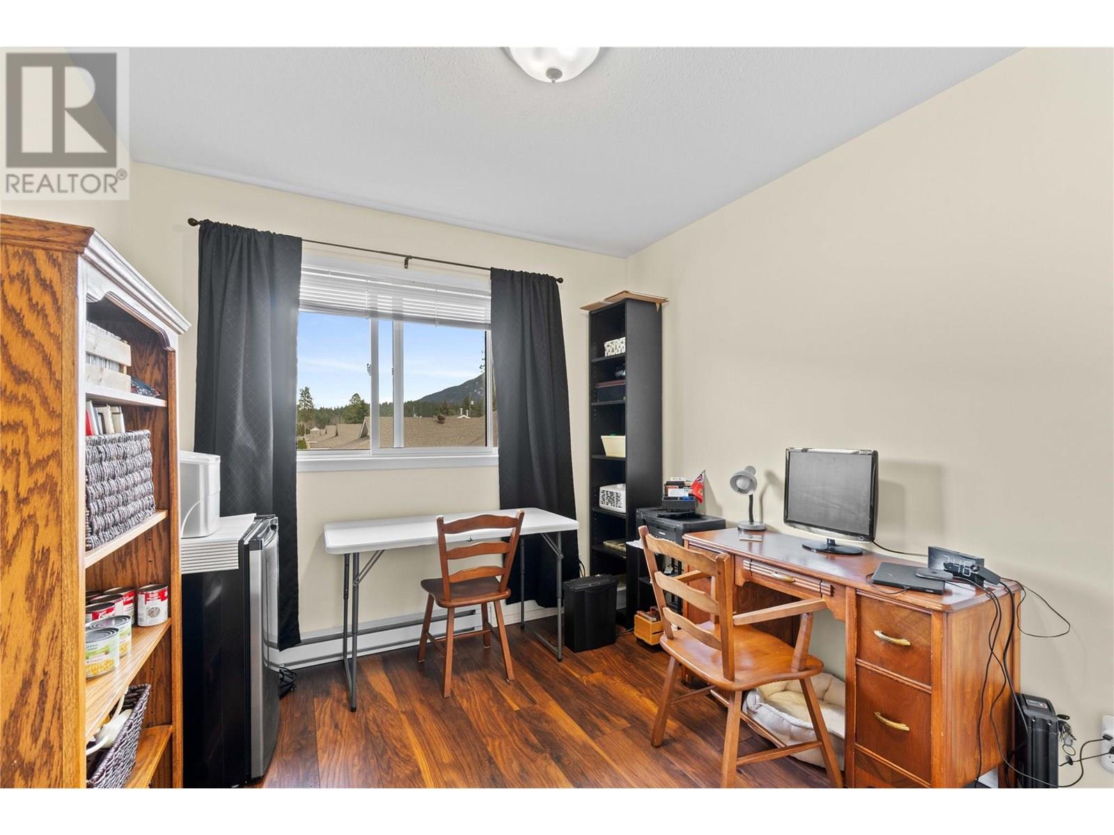 211 Kildonan Avenue Unit# 210 Lot# 10 Property Photo 10