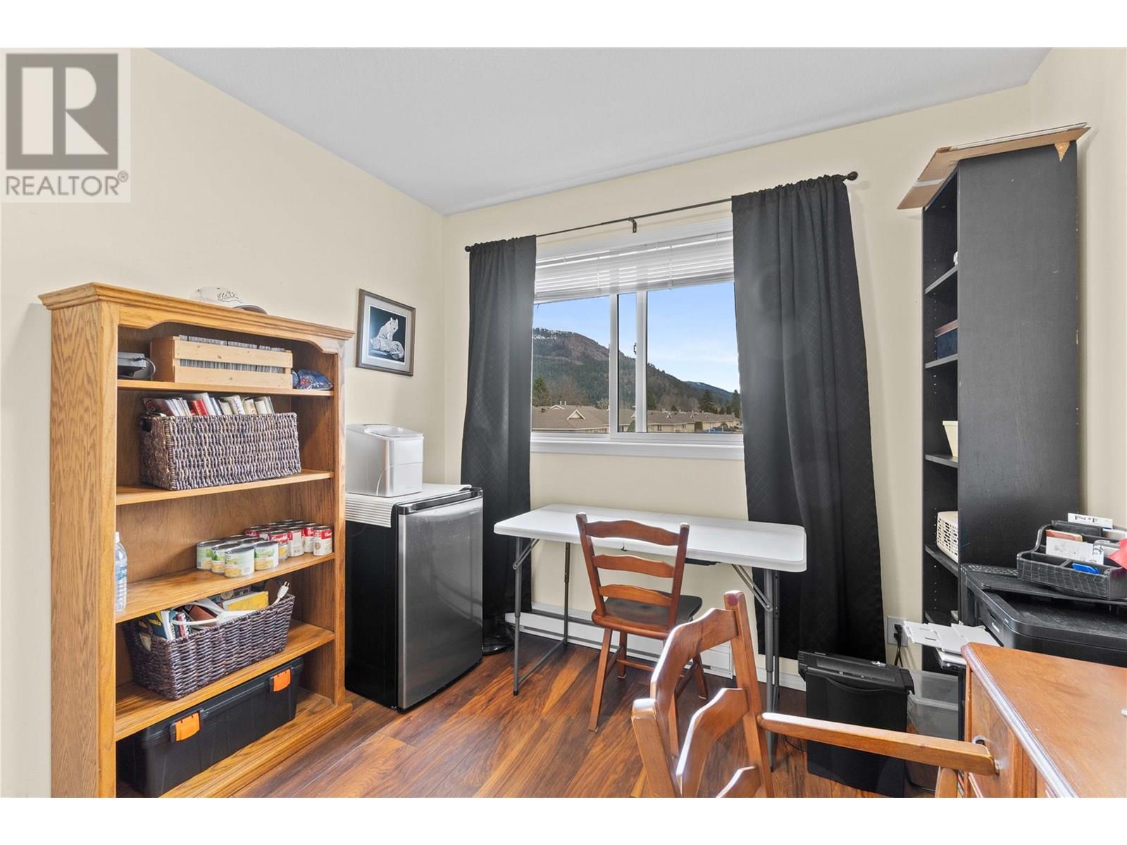211 Kildonan Avenue Unit# 210 Lot# 10 Property Photo 11