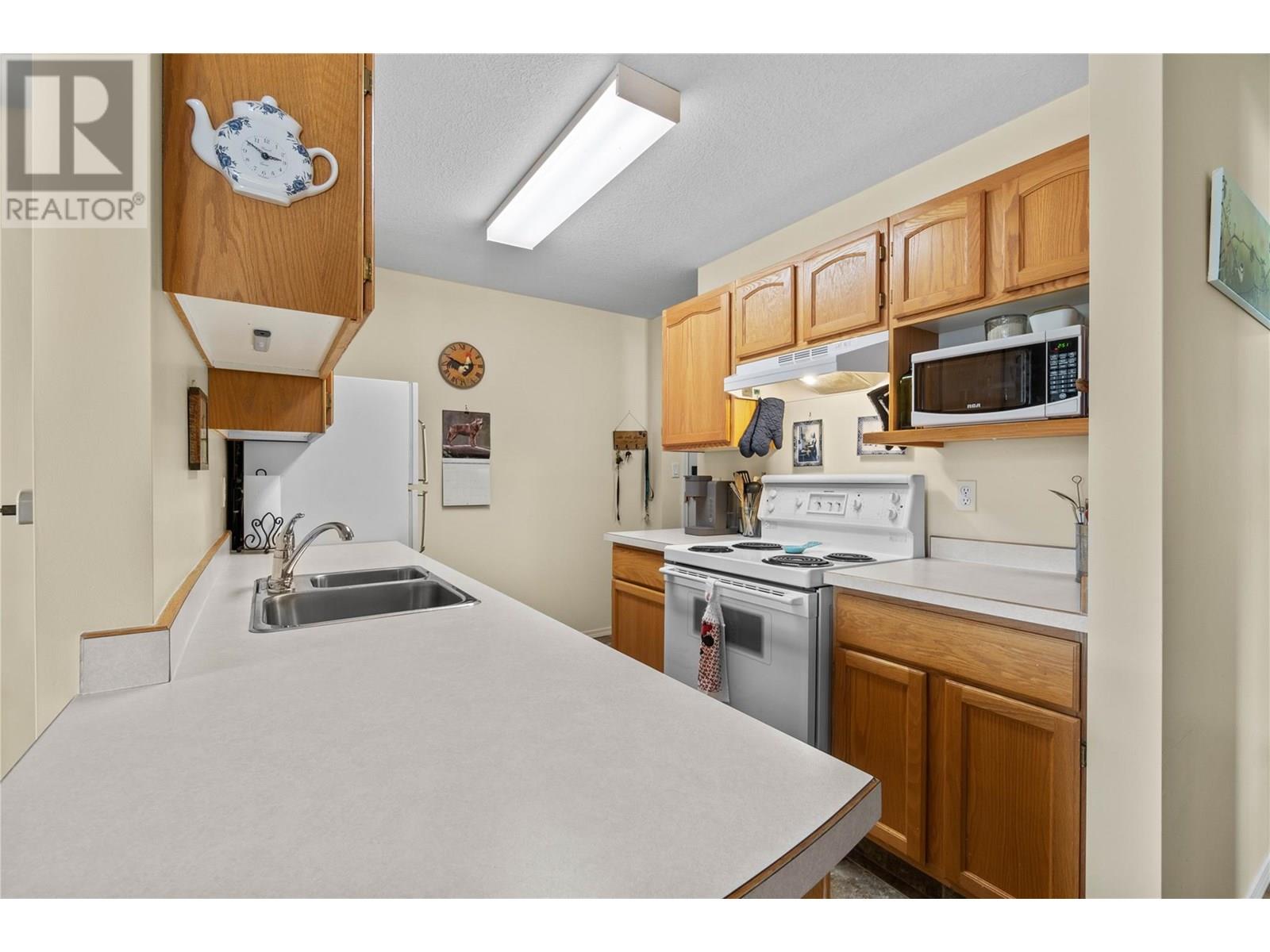 211 Kildonan Avenue Unit# 210 Lot# 10 Property Photo 23
