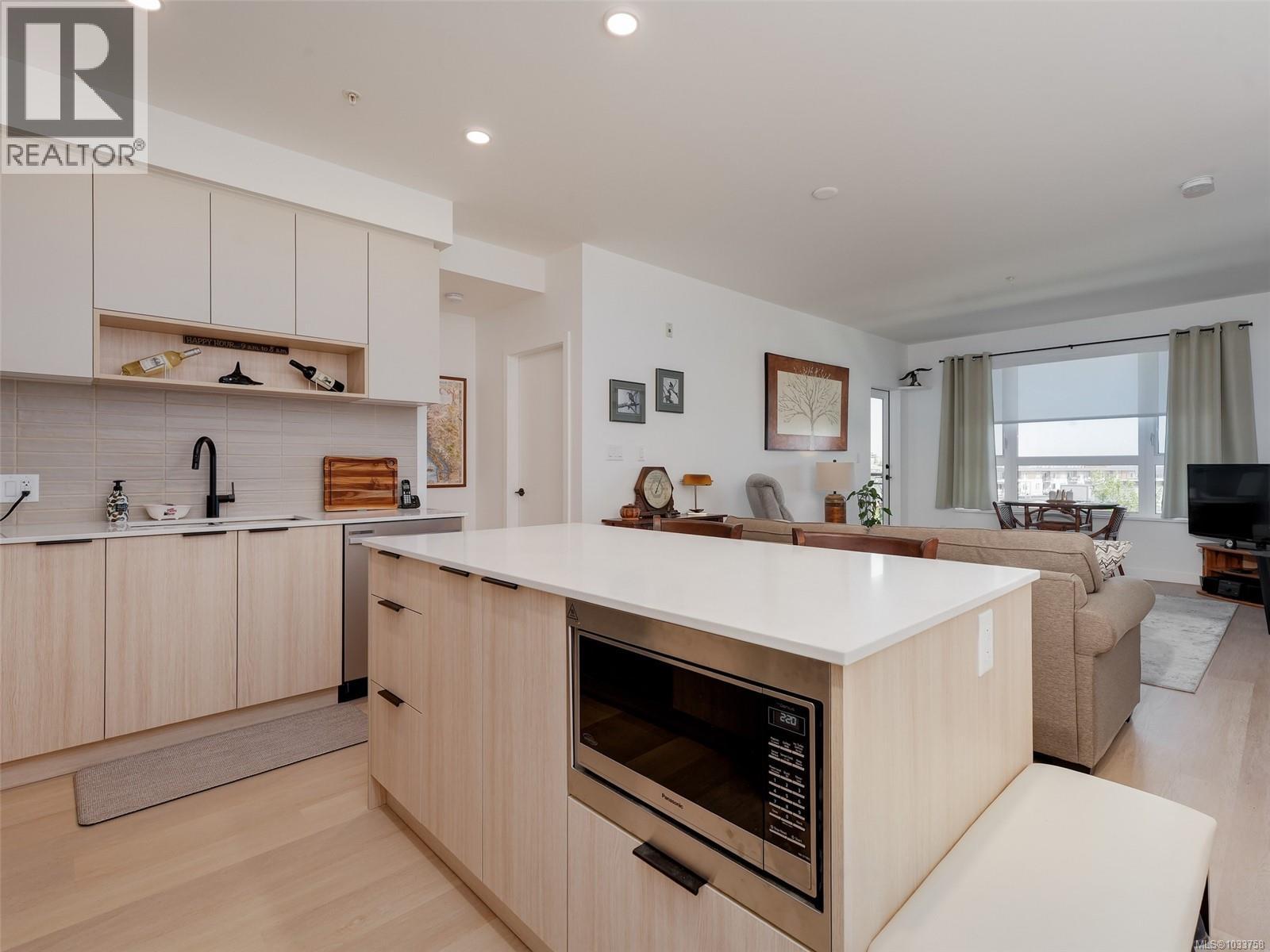 307 3564a Ryder Hesjedal Way Property Photo 4
