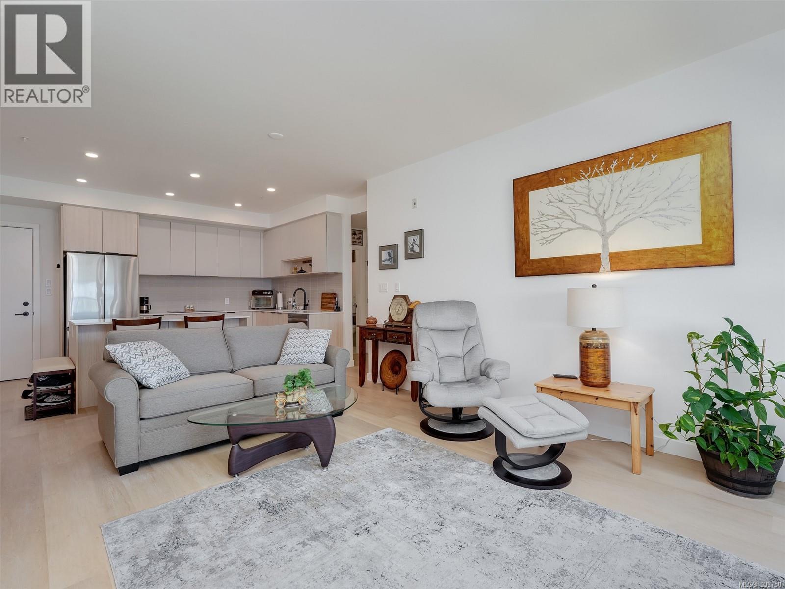 307 3564a Ryder Hesjedal Way Property Photo 8