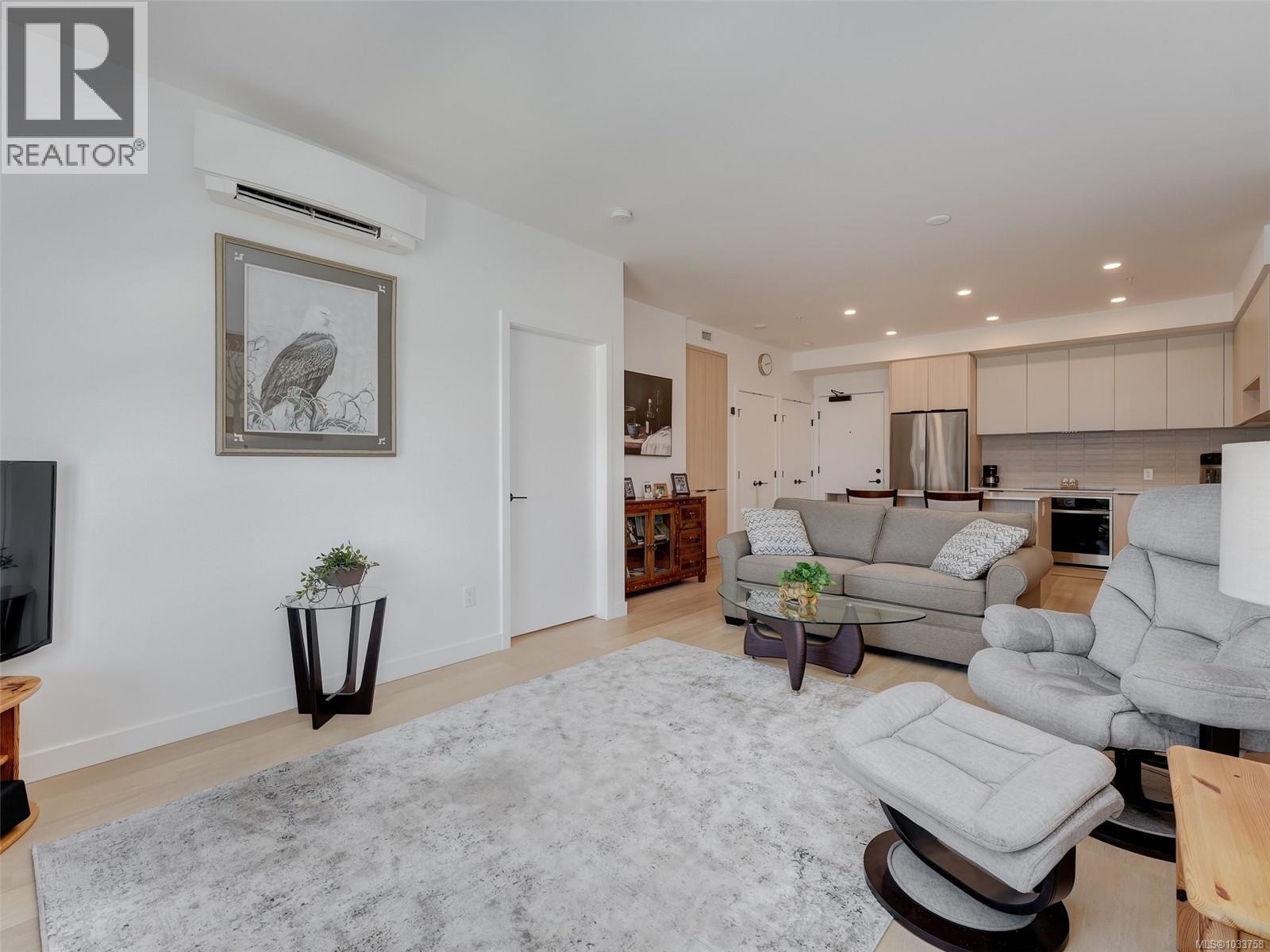 307 3564a Ryder Hesjedal Way Property Photo 13