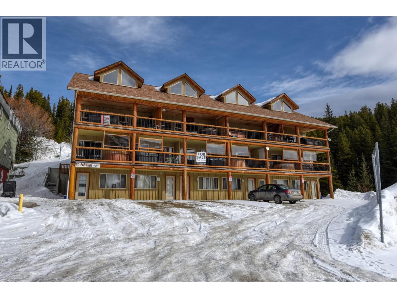 161 Clearview Crescent Unit# 301 Property Photo 1