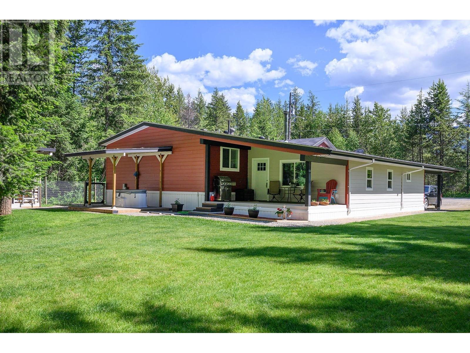 445 Wildwood Road Property Photo
