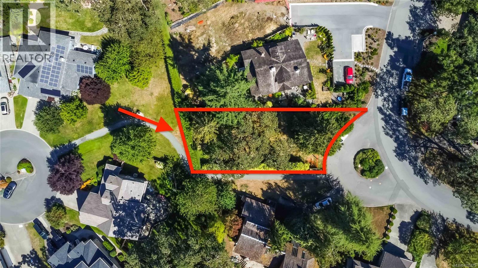 933 Woodhall Dr Property Photo 1