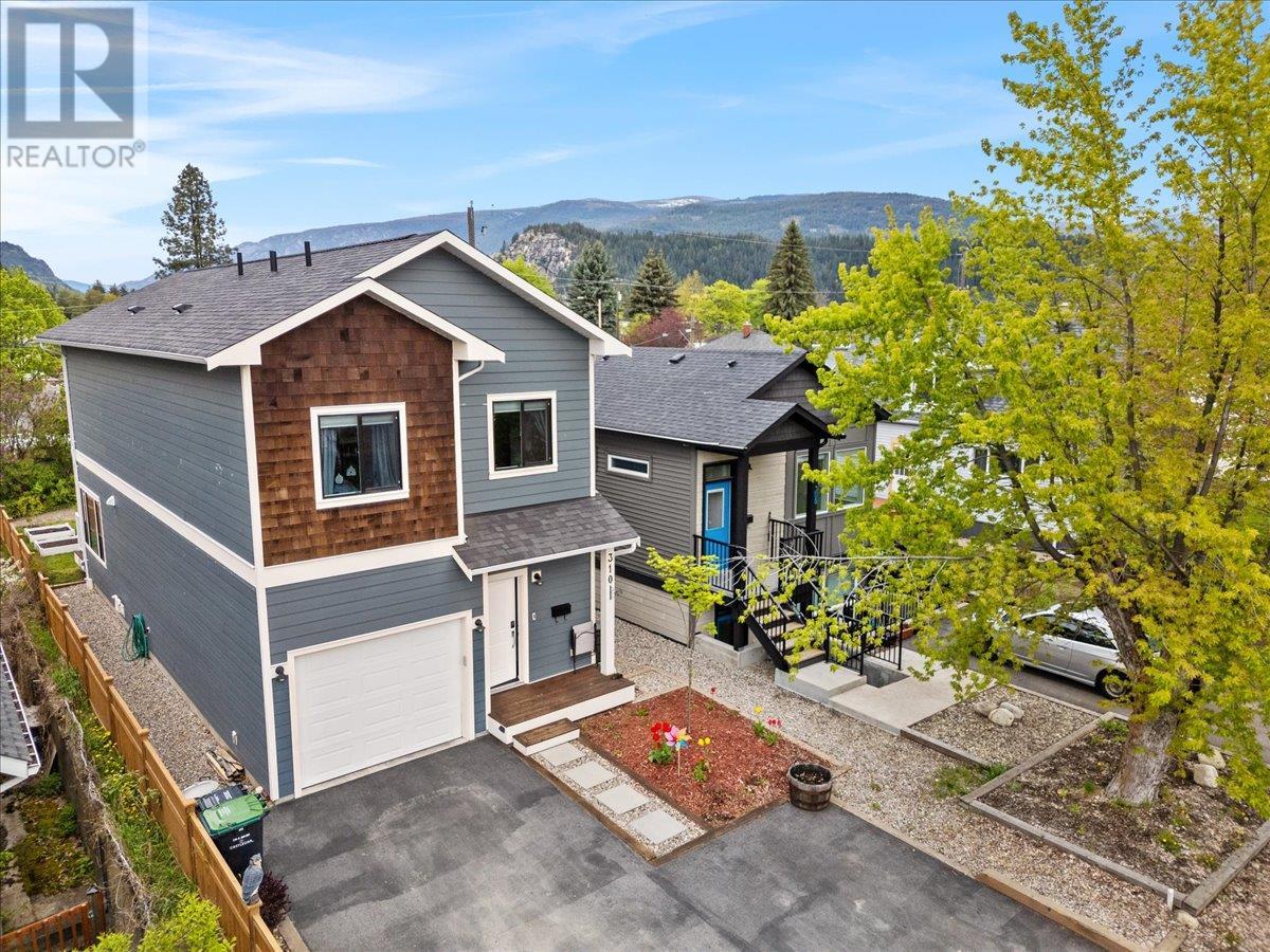 310 8th Avenue Property Photo