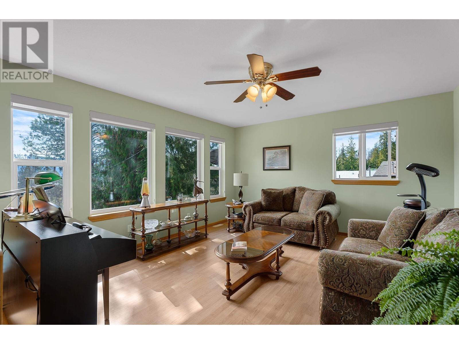 7451 Estate Drive Property Photo