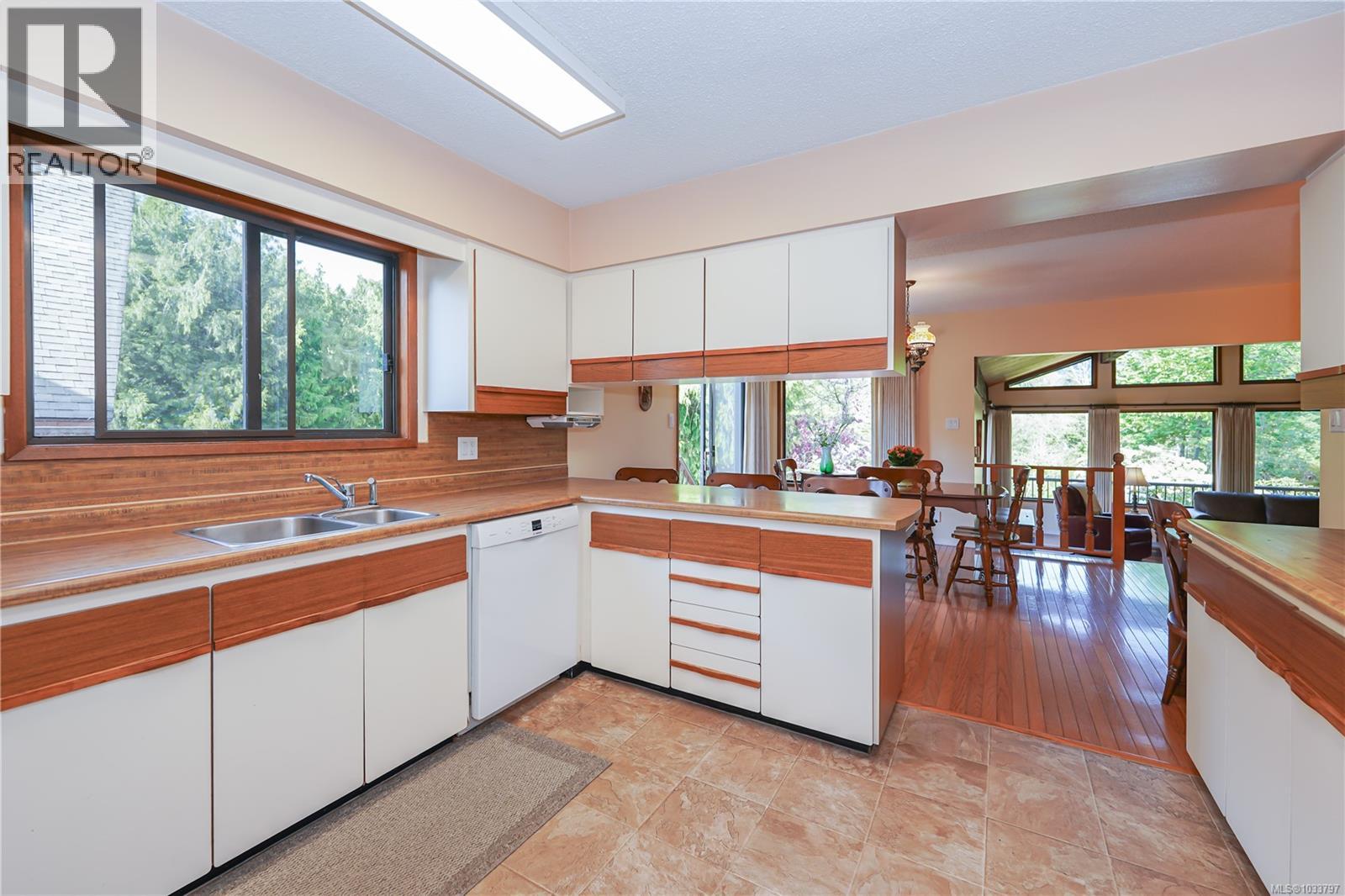 41 Somenos St Property Photo 13