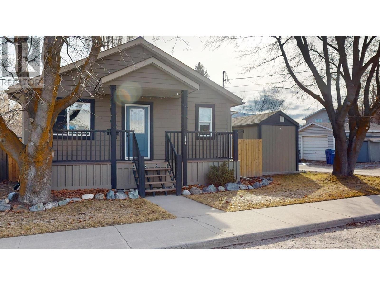 212 16th Avenue N Property Photo 3
