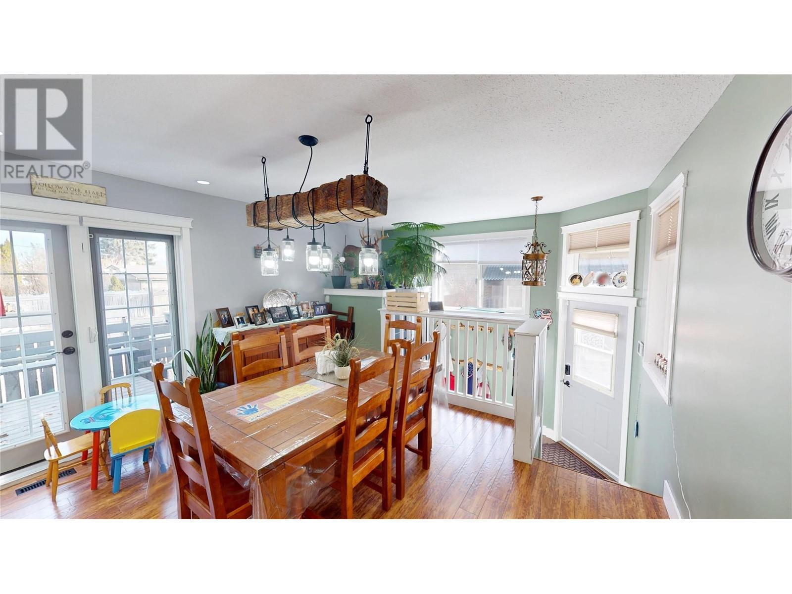 212 16th Avenue N Property Photo 12