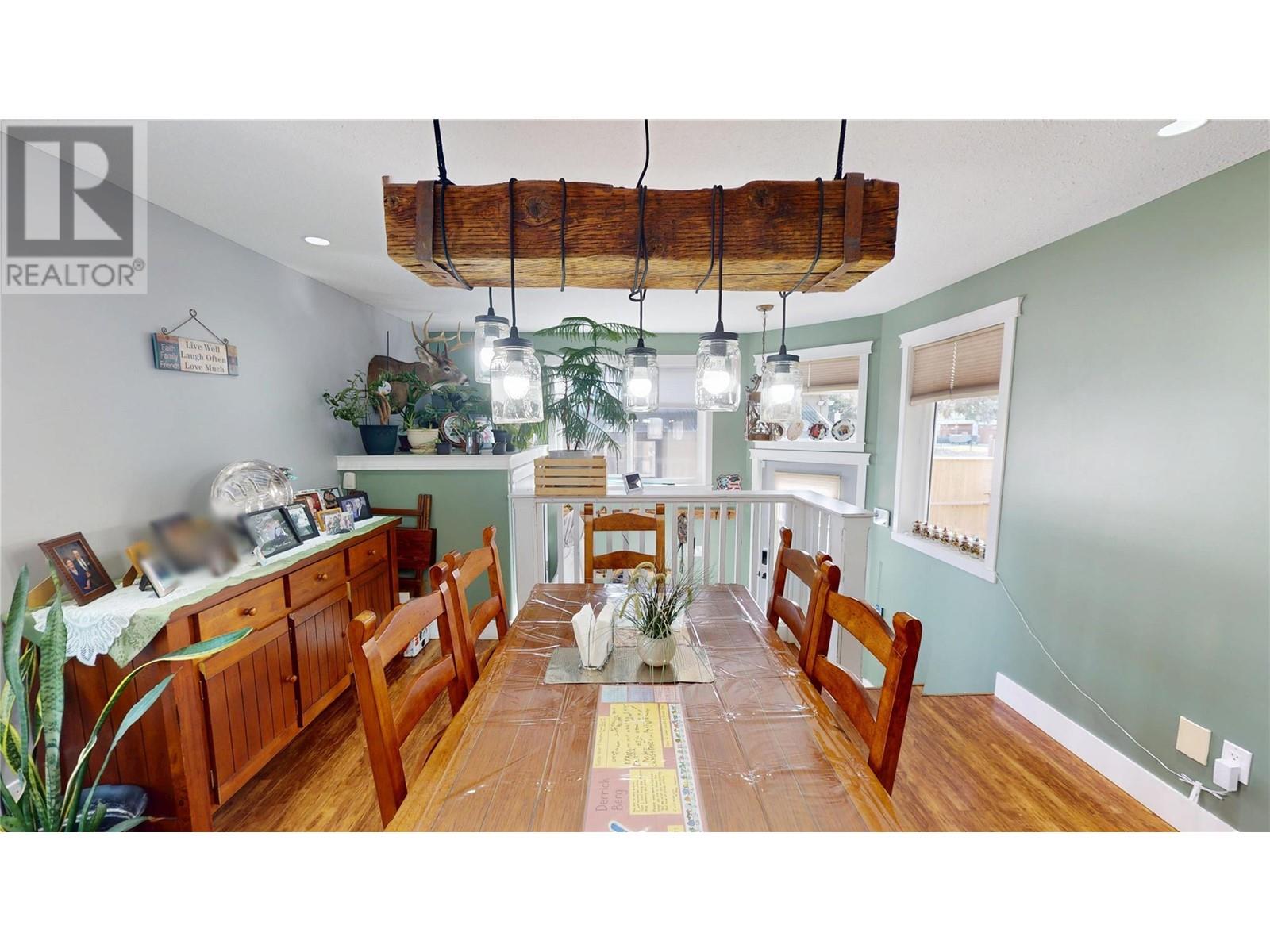 212 16th Avenue N Property Photo 13