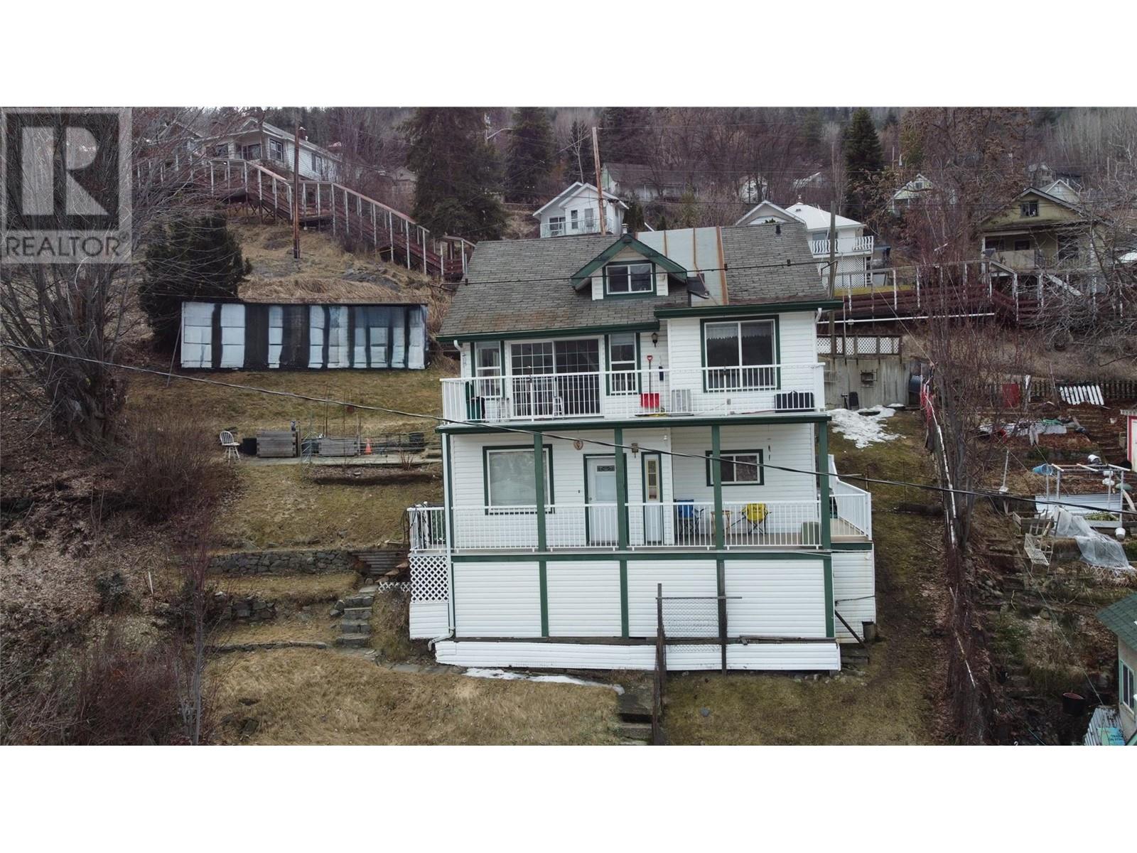 1456 Ash Street Property Photo 1