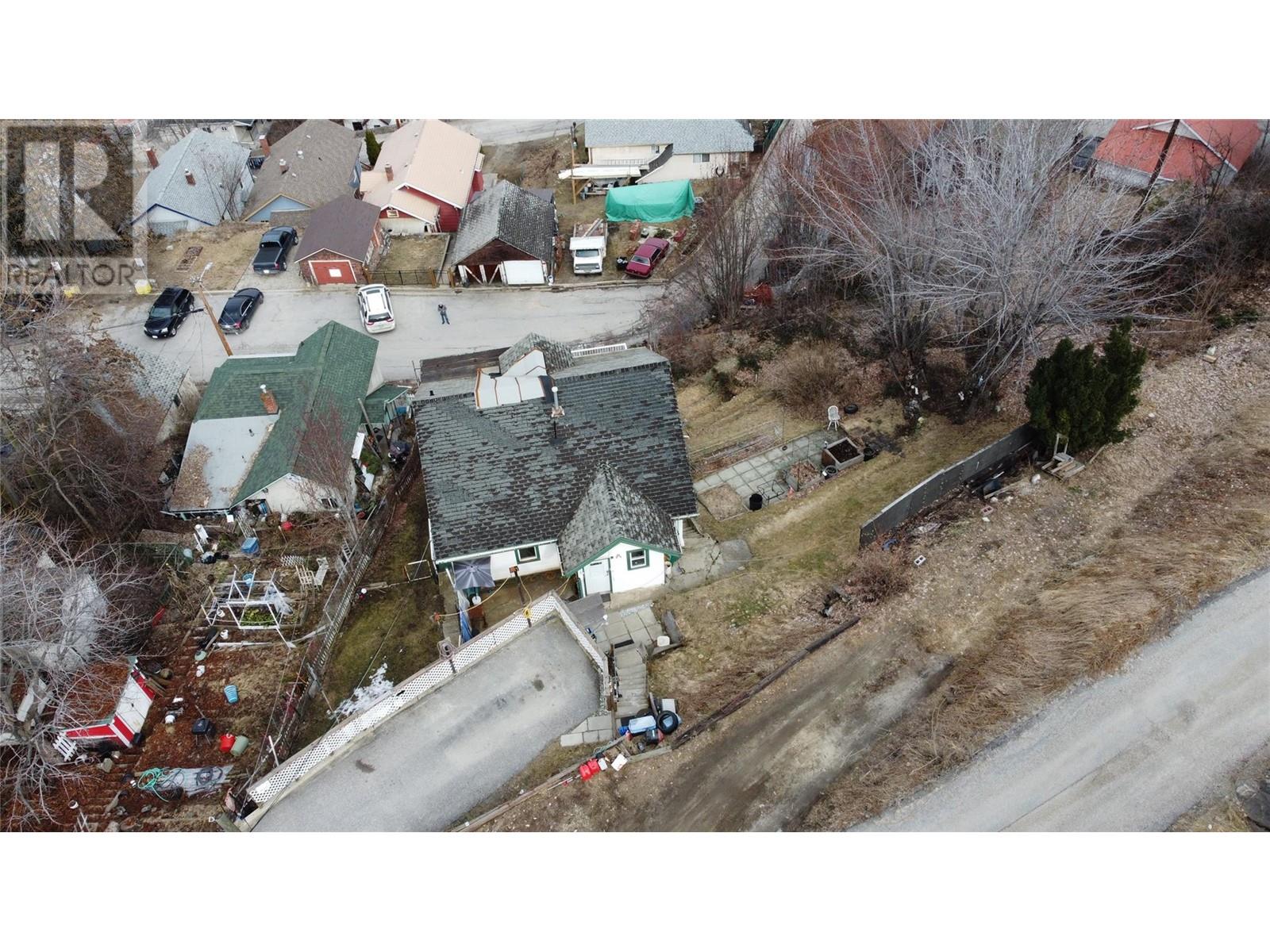1456 Ash Street Property Photo 5