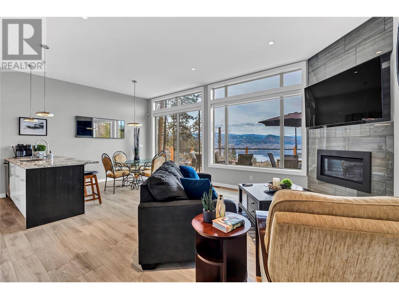 2864 Arawana Road Property Photo 12