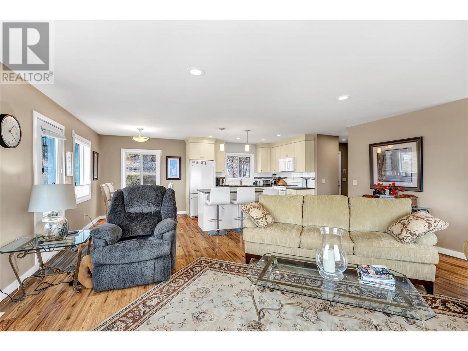 2864 Arawana Road Property Photo 27