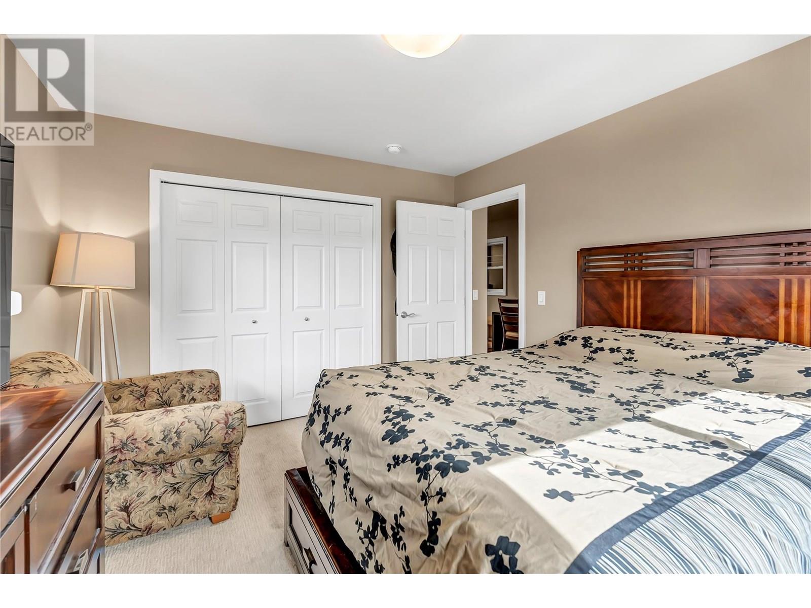 2864 Arawana Road Property Photo 32
