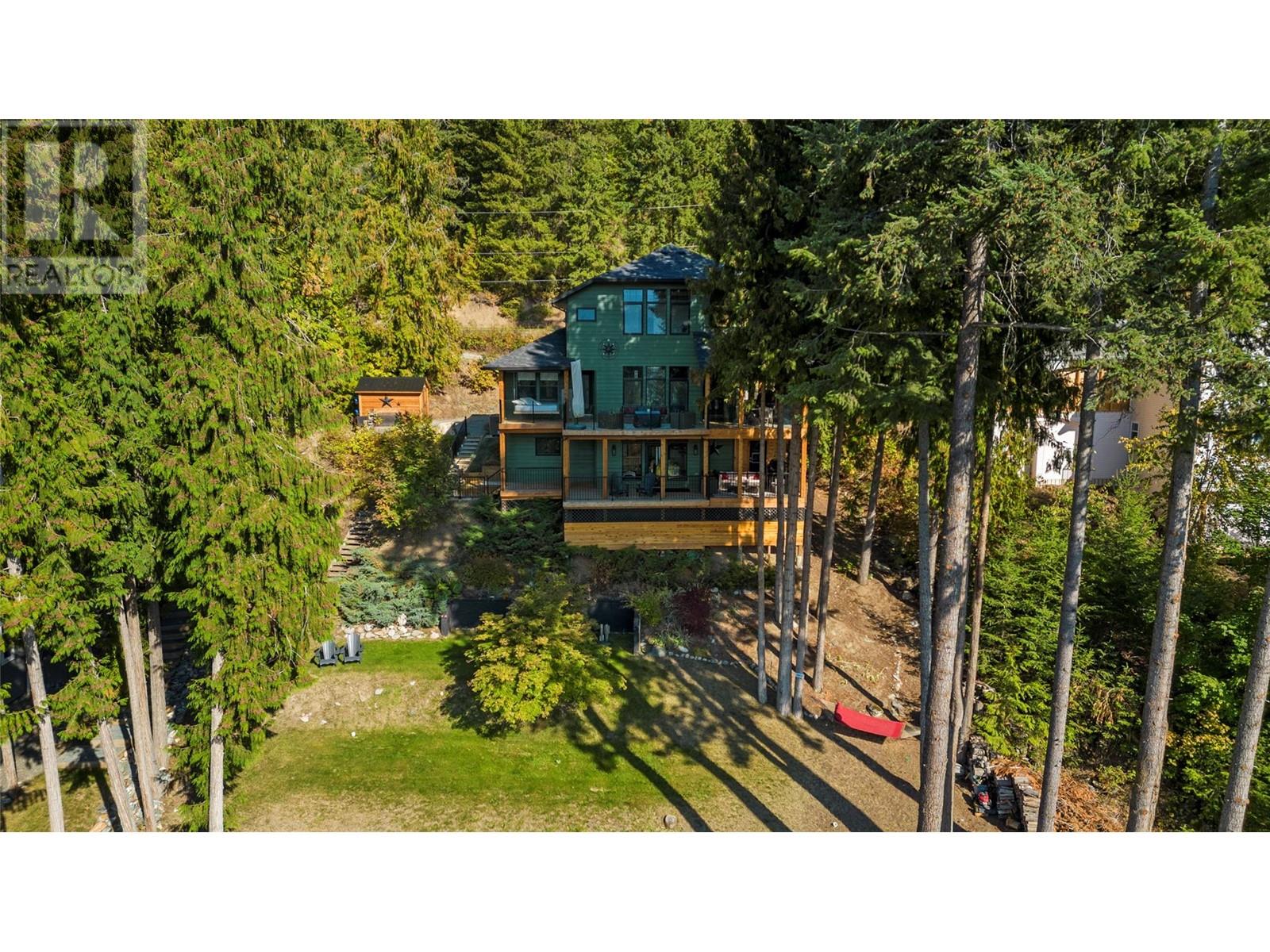 7756 Columbia Drive Property Photo