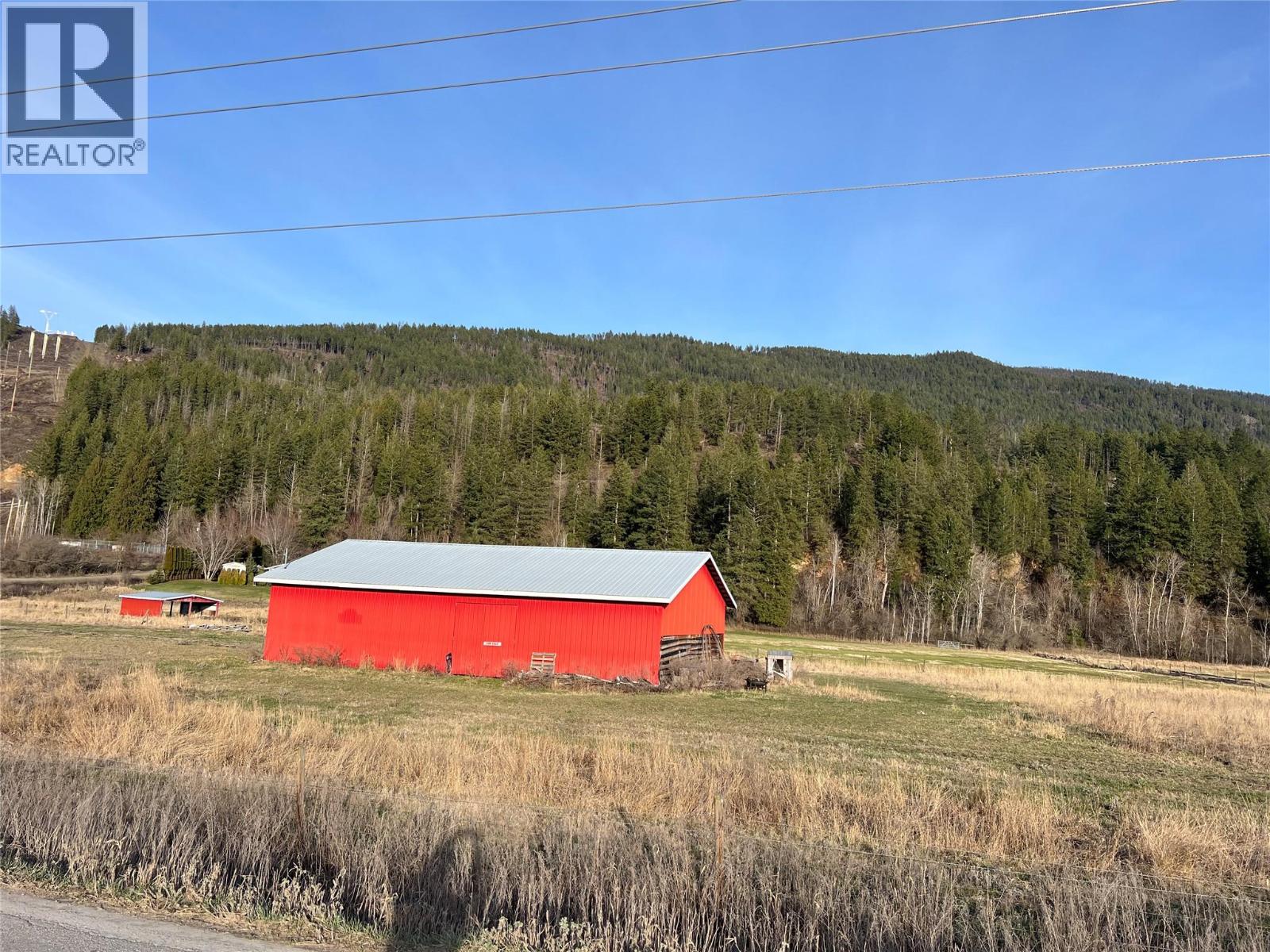2802 Lower Wynndel Road Property Photo 1